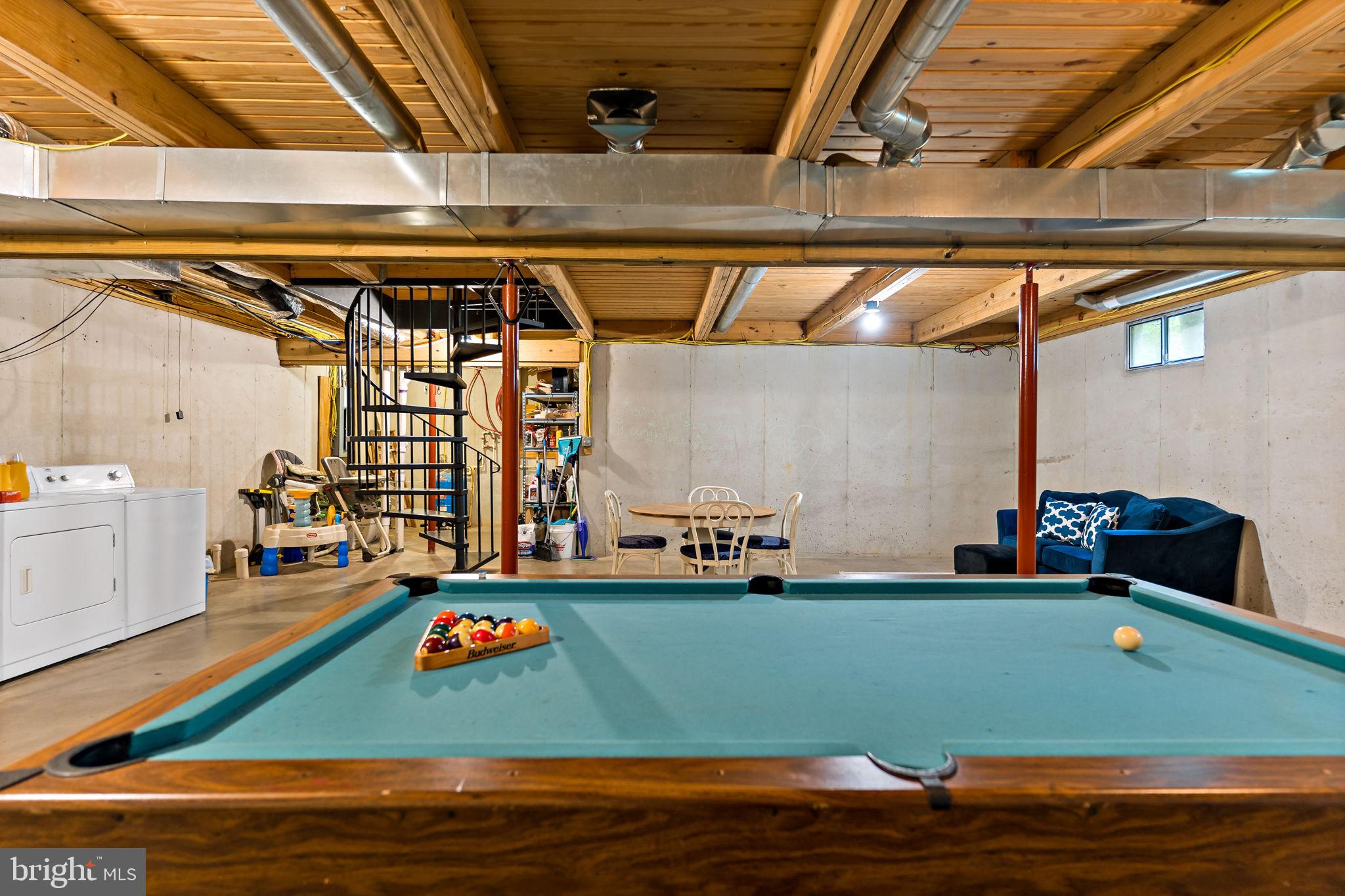 LAKE FERNDALE - Residential