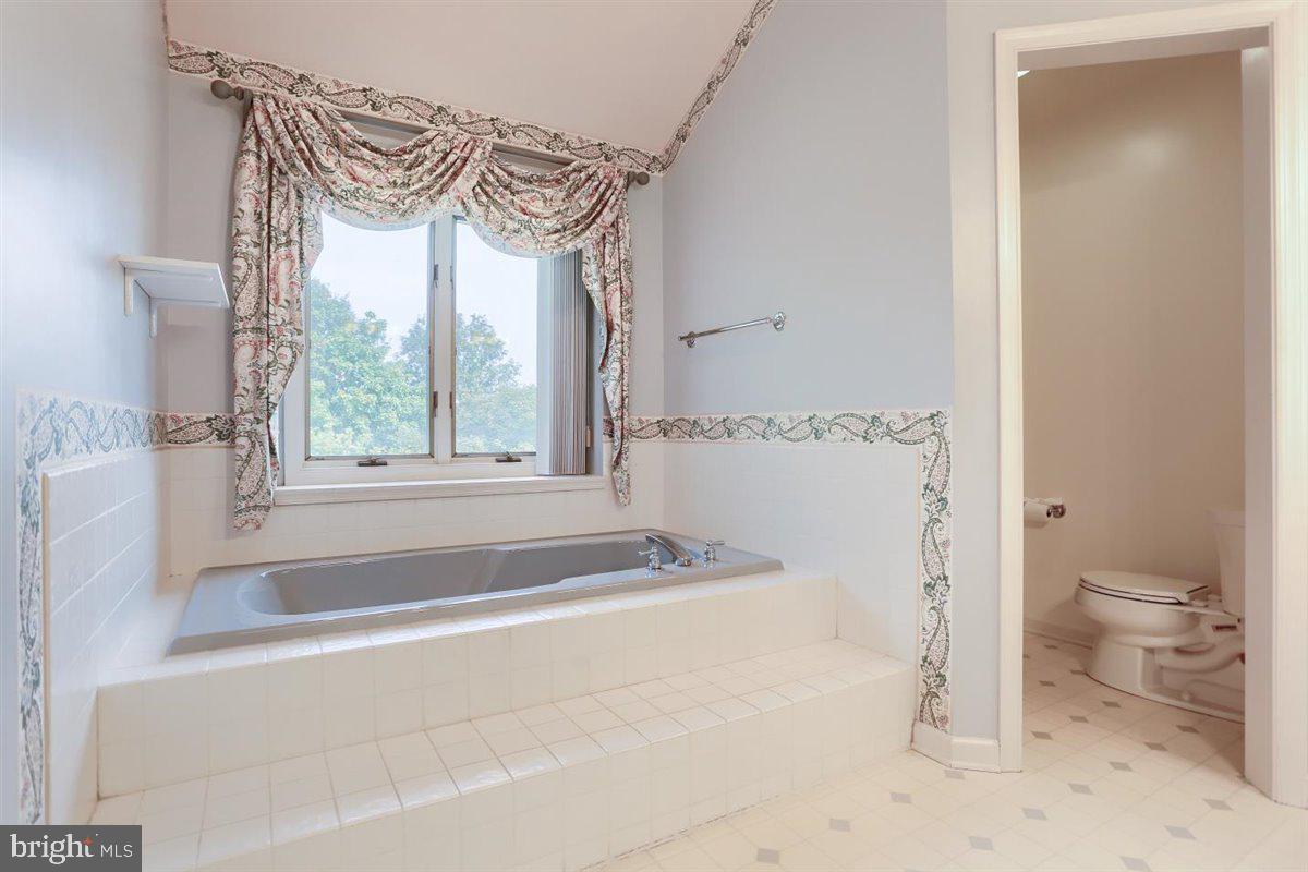 GREEN LANE MANOR - Residential