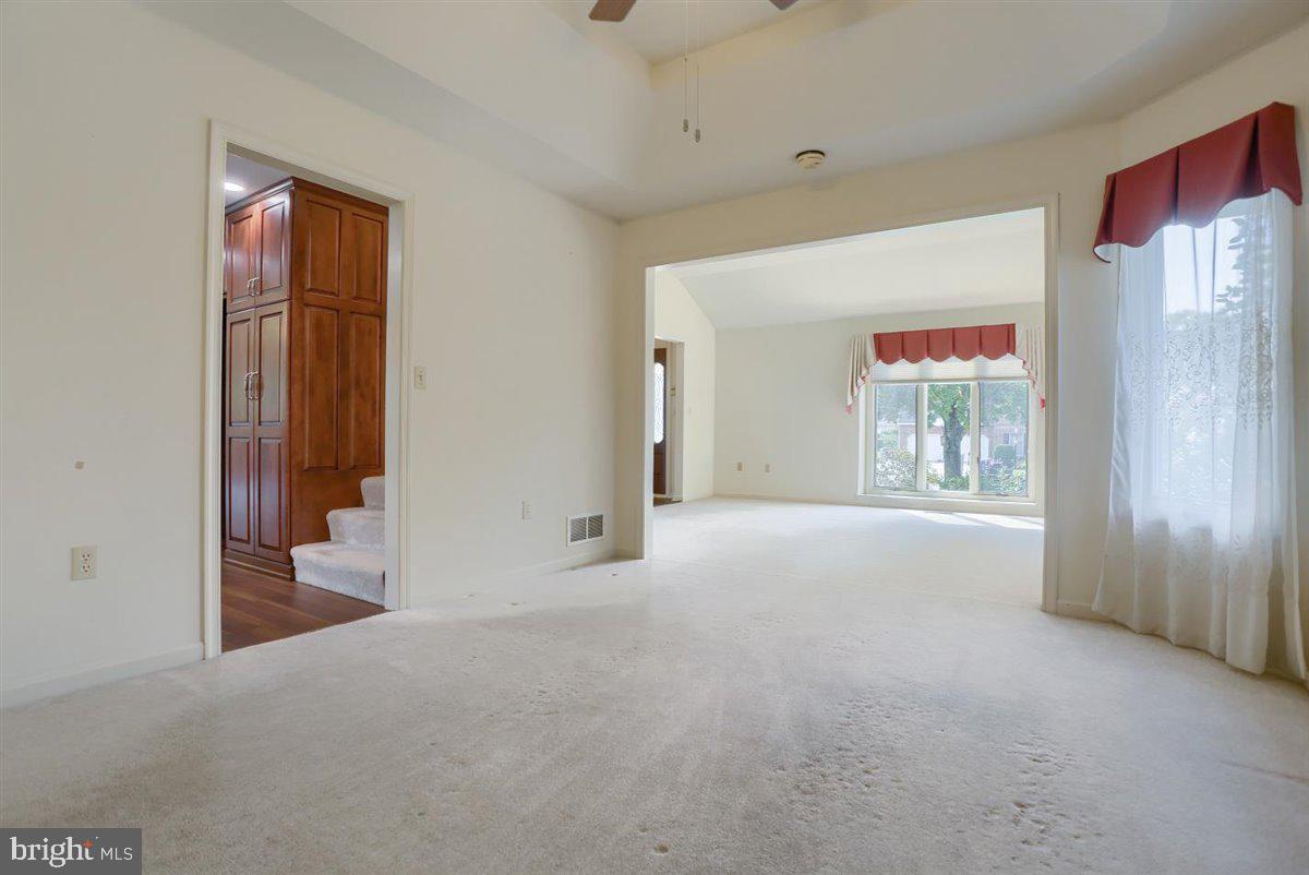 GREEN LANE MANOR - Residential