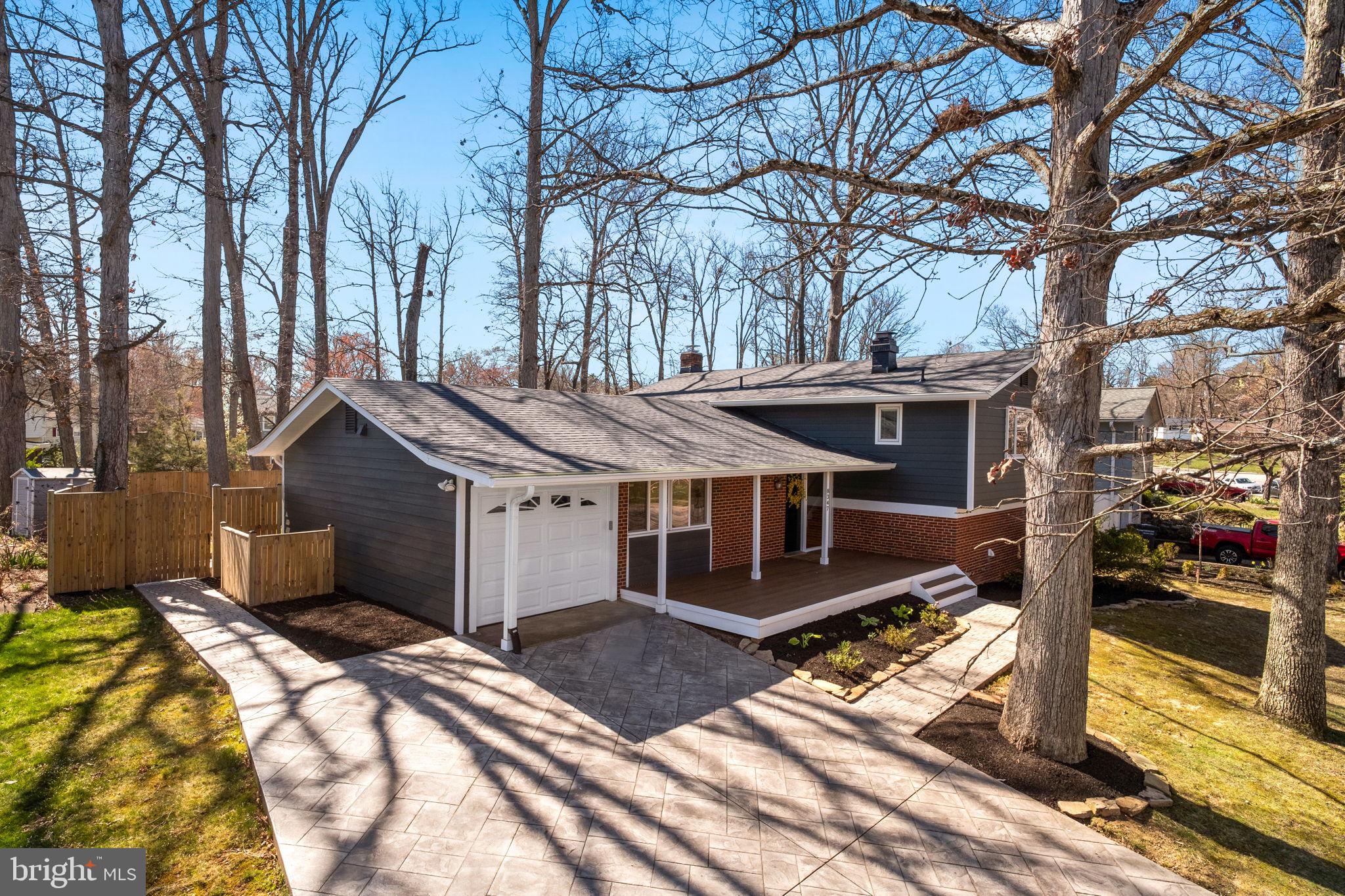 RIVERSIDE ESTATES - Residential