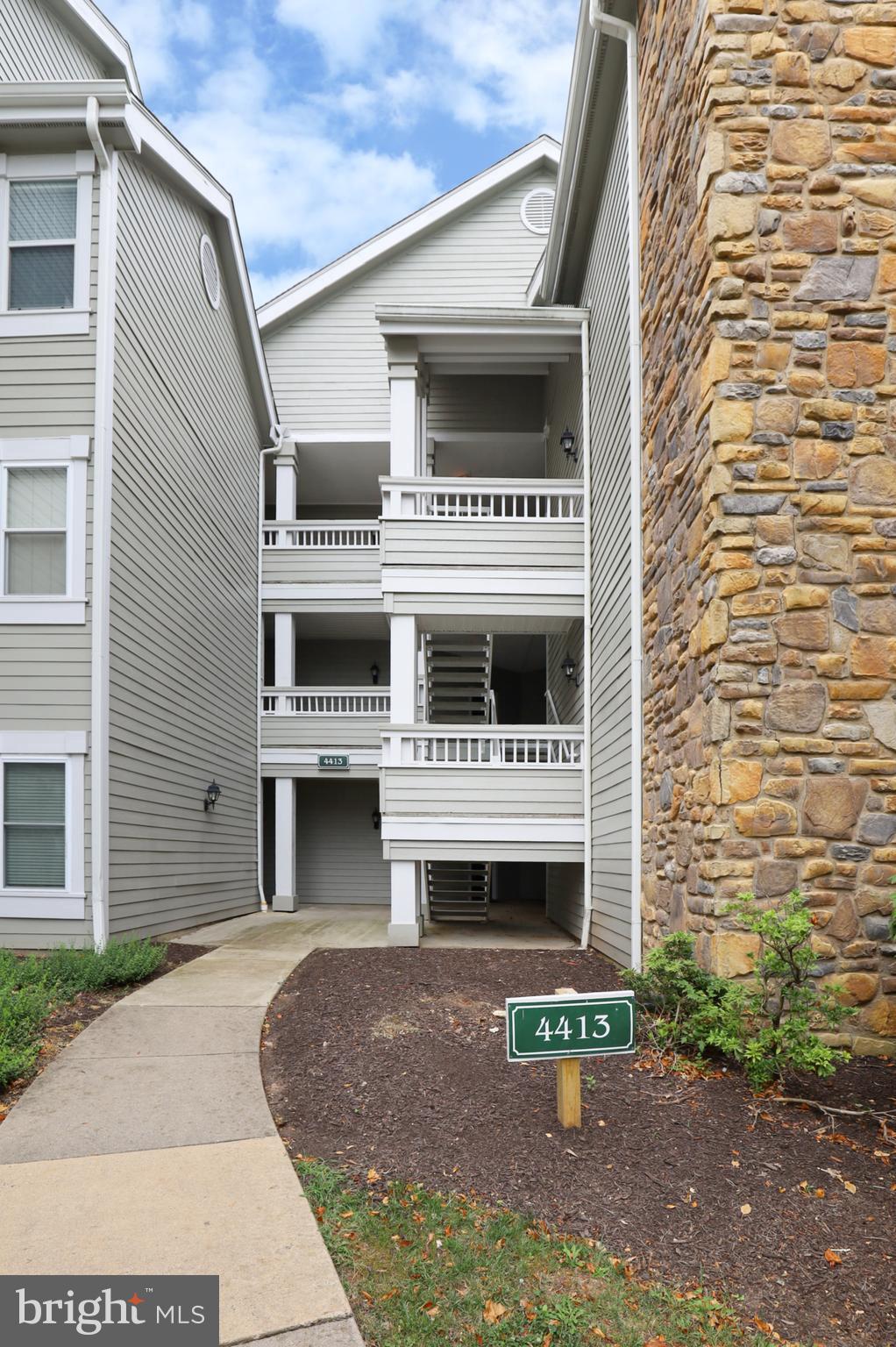 STONECROFT CONDO - Residential