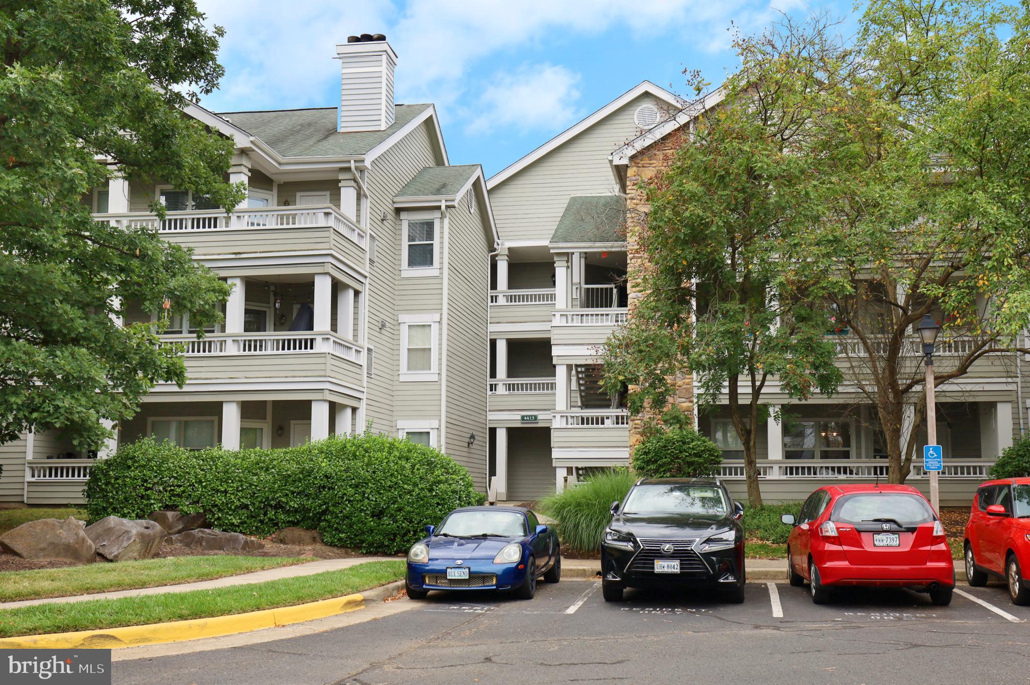 STONECROFT CONDO - Residential