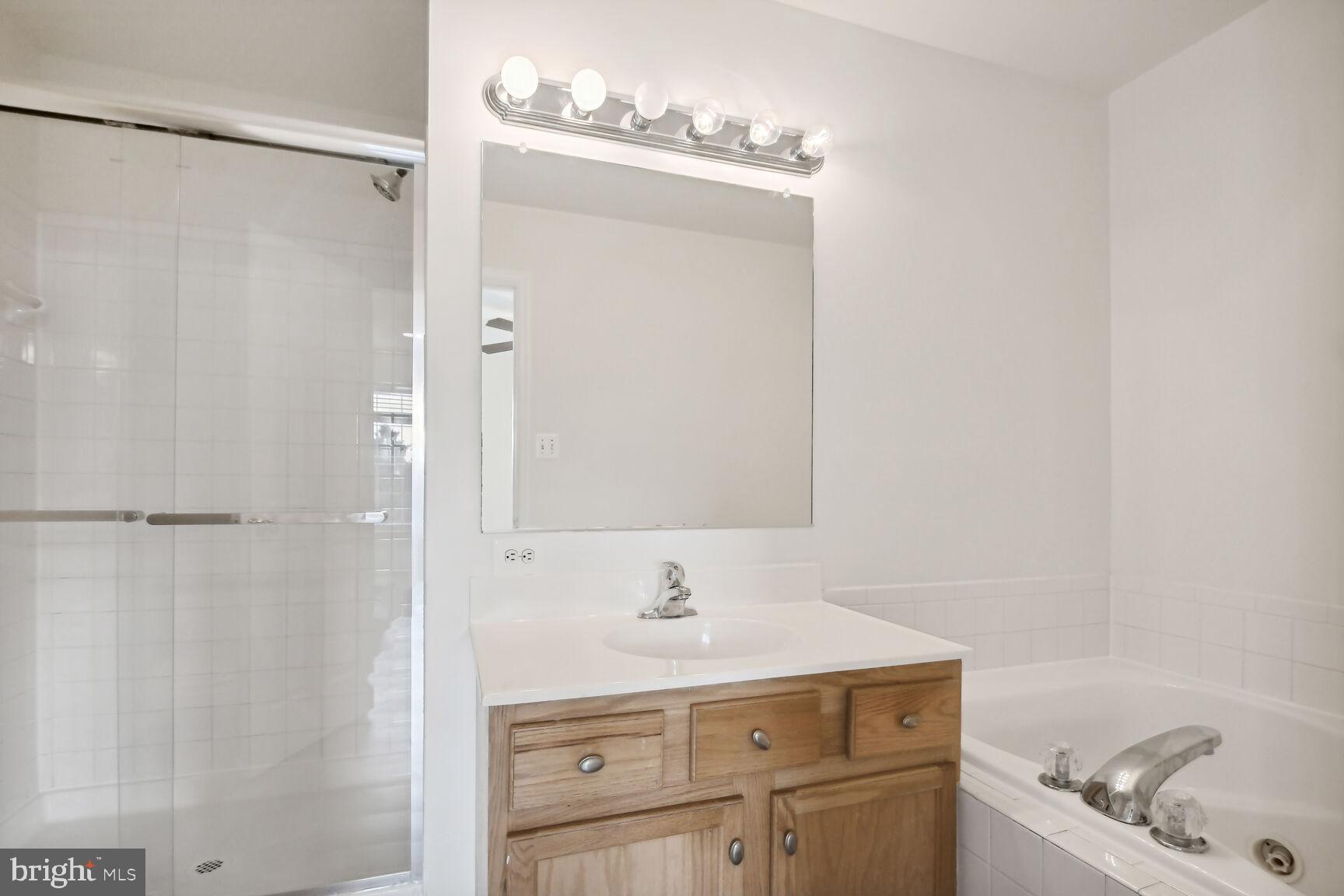 SYCAMORE HILL - Residential Lease