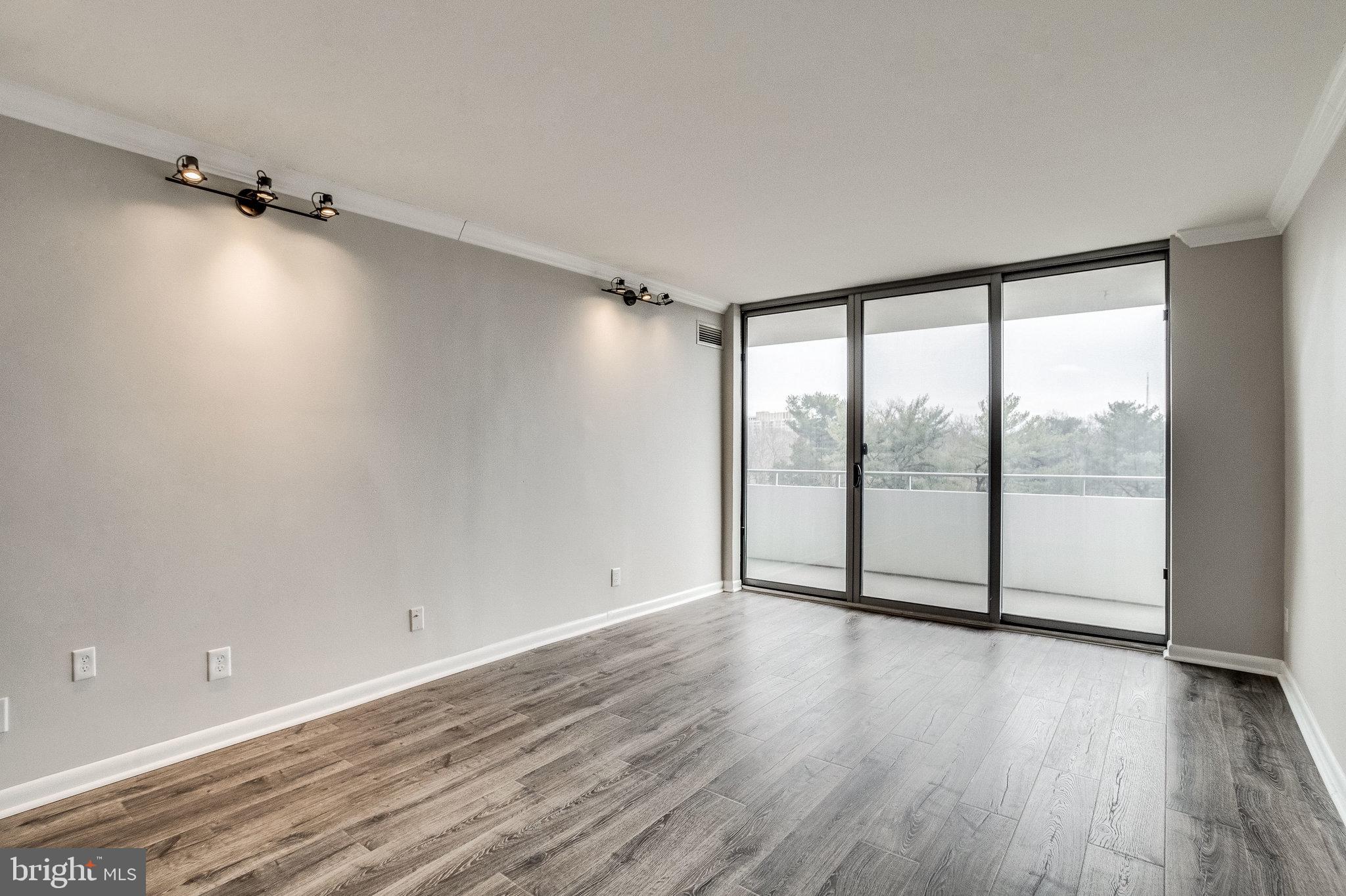 THE KENWOOD - Residential