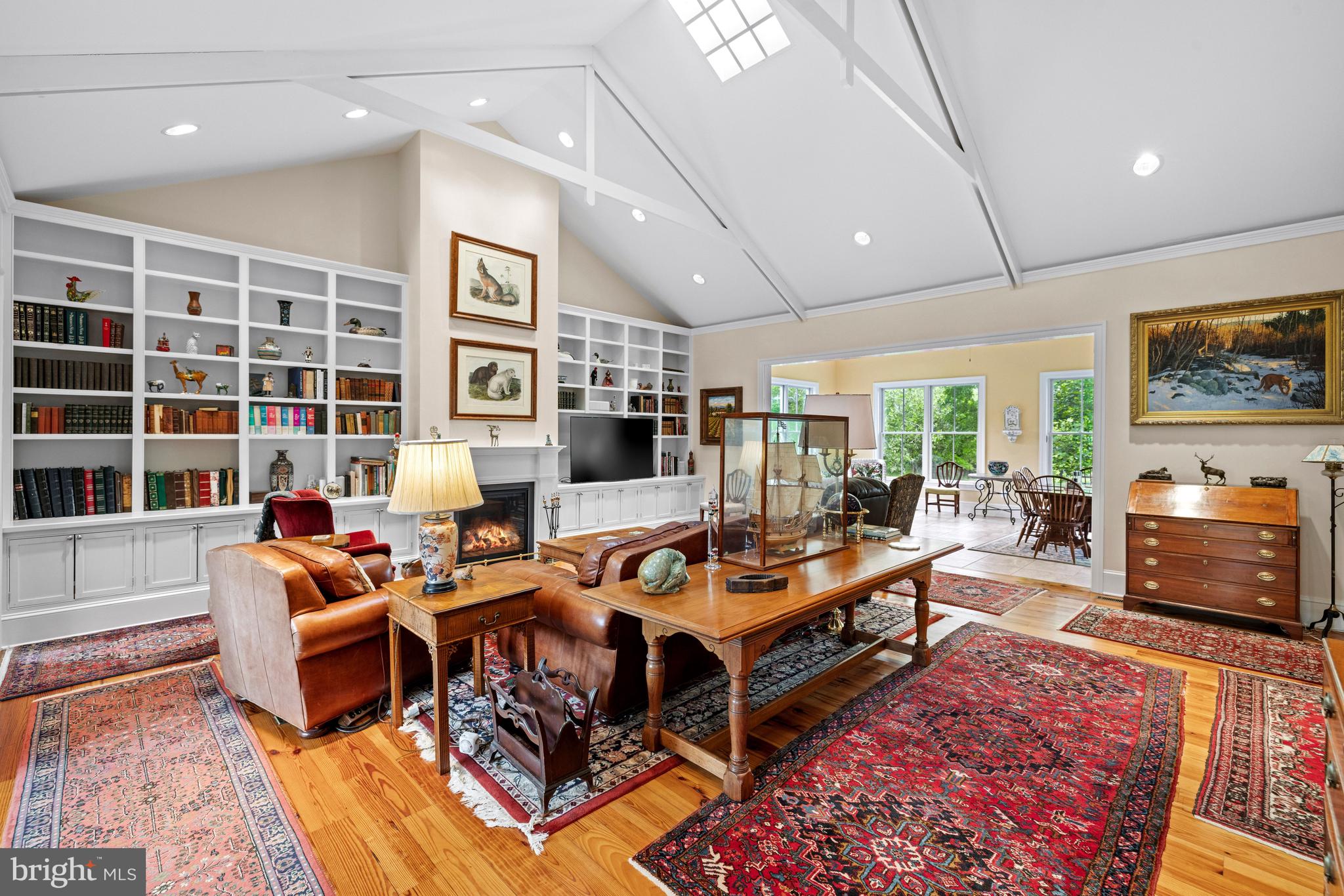 20147 WOODTRAIL ROAD