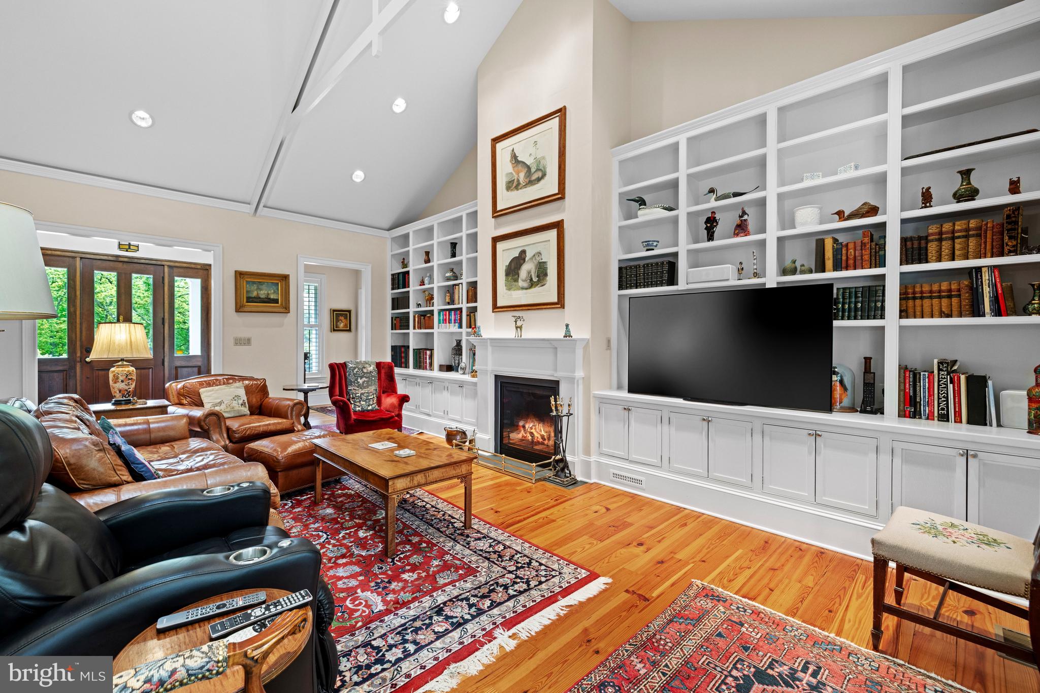 20147 WOODTRAIL ROAD