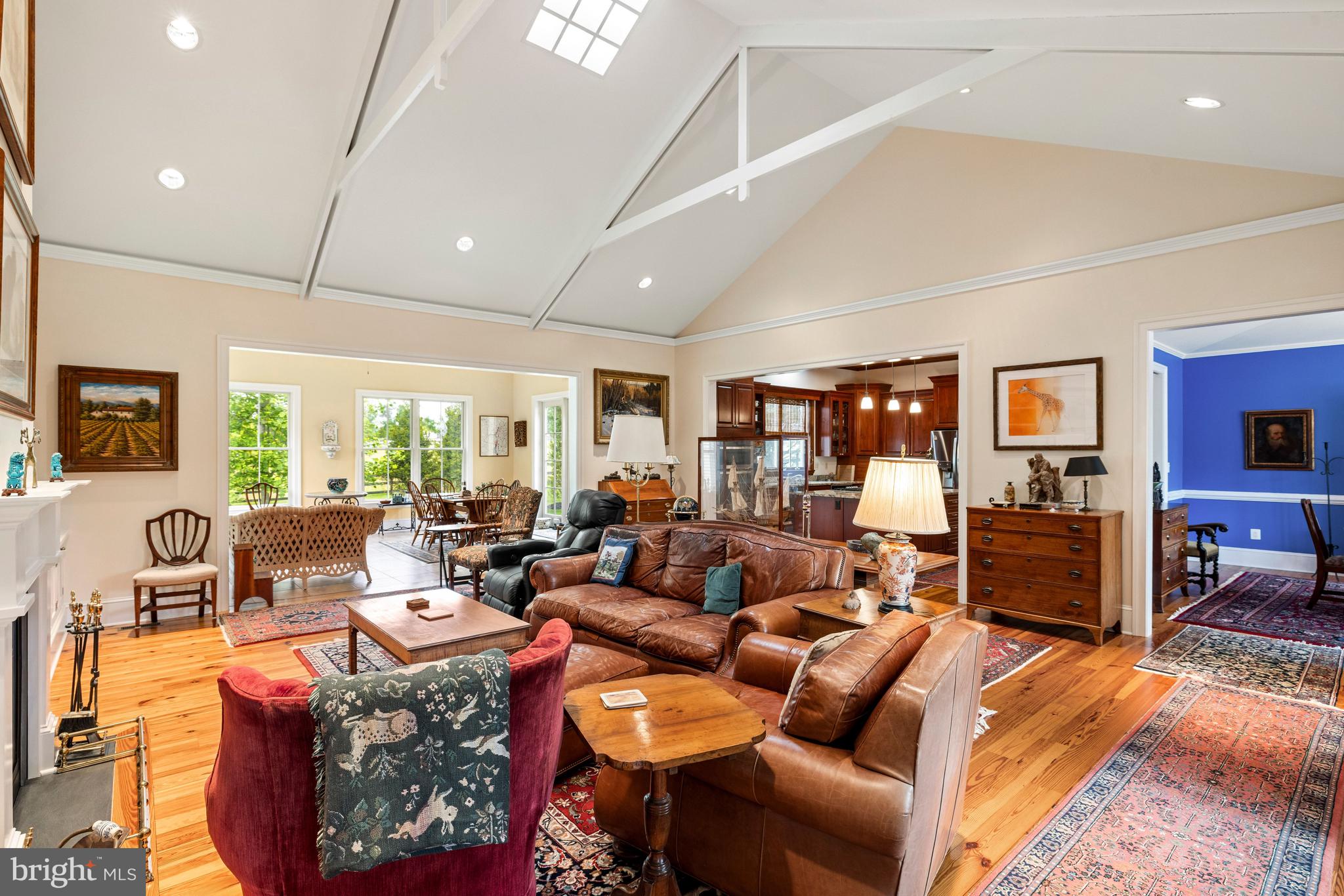 20147 WOODTRAIL ROAD