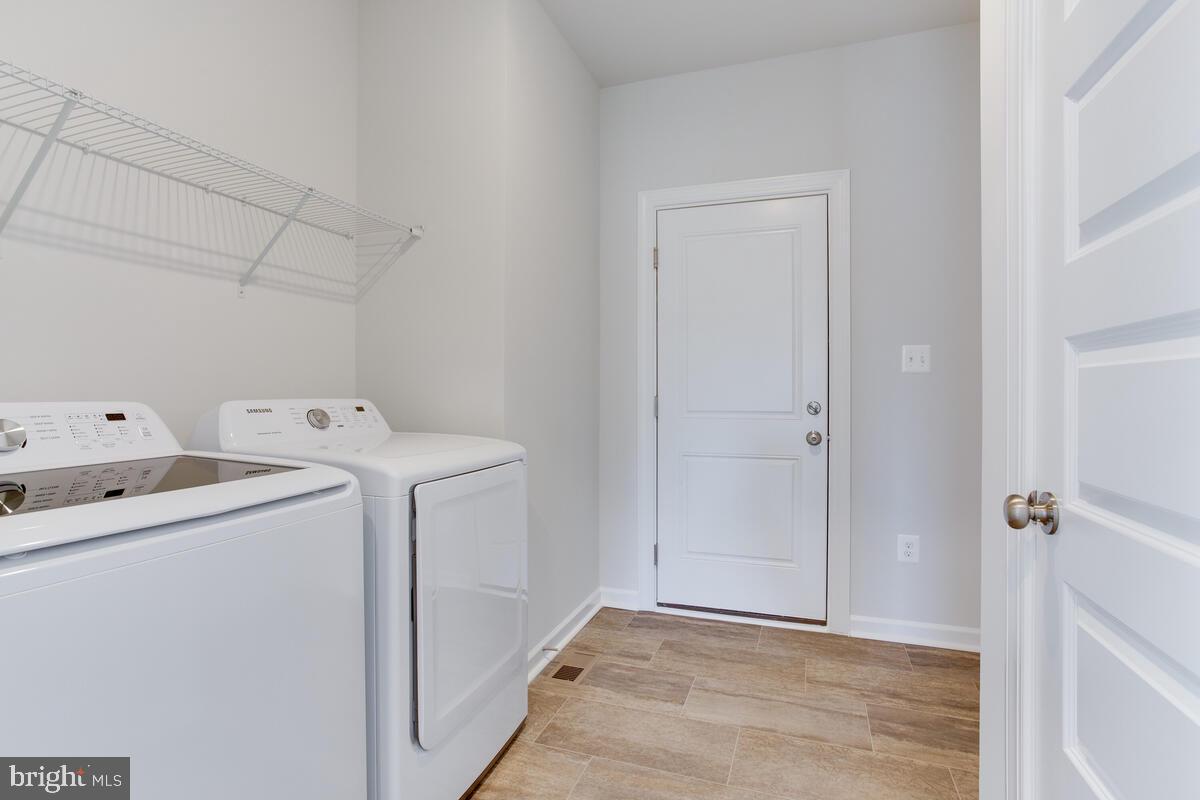 VILLAGES OF SAVANNAH - Residential