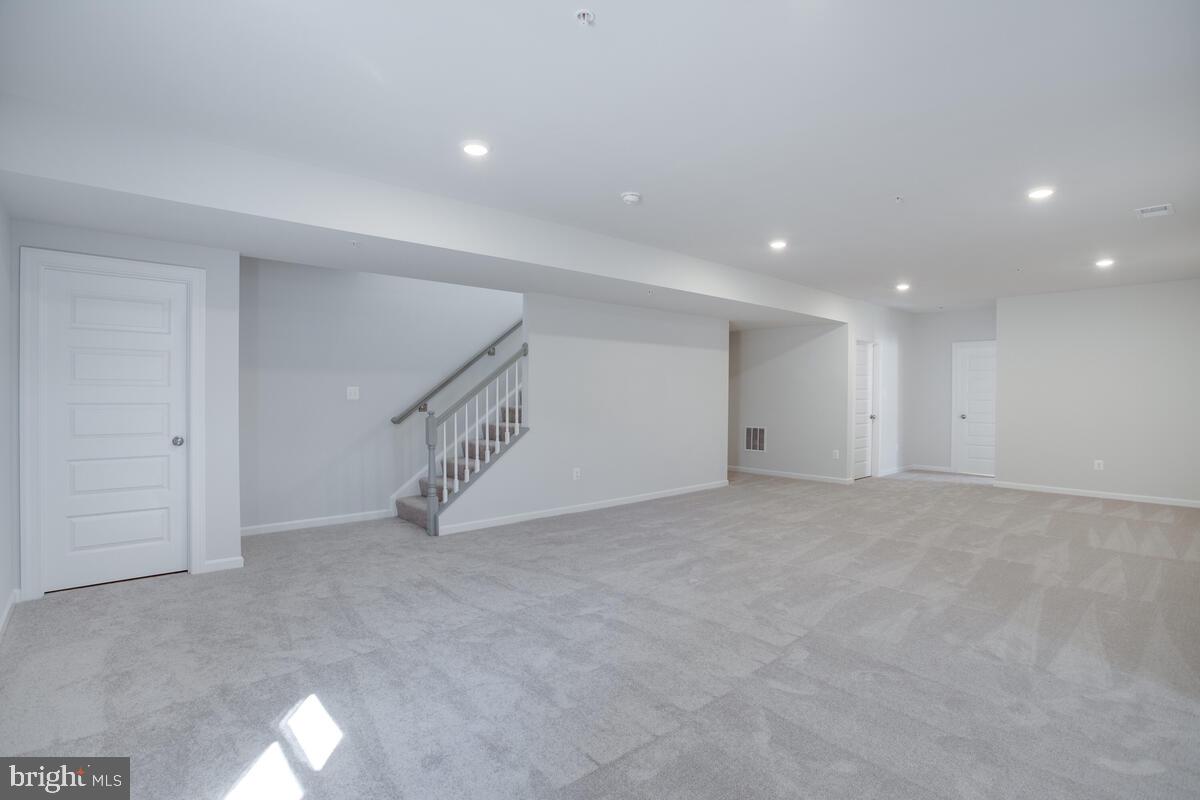 VILLAGES OF SAVANNAH - Residential