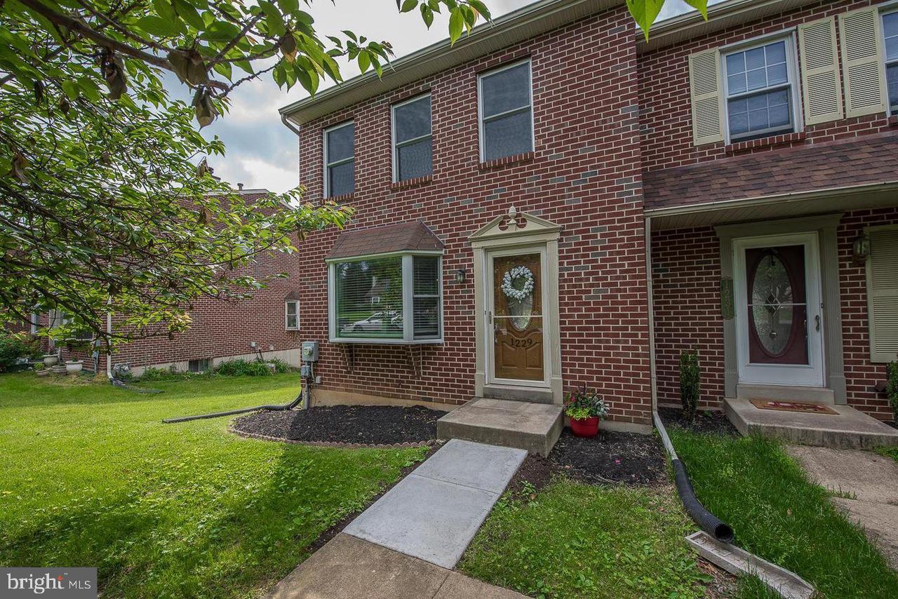 Check out this large 3 bedroom, 3.5 bathroom end-unit townhome in the Village of Shannon! It has a brand new composite deck and parking for 2 cars. The home has hardwood floors on the first floor, a wood burning fireplace, a large kitchen with granite countertops and stainless steel appliances, luxury vinyl plank flooring on the 2nd floor, central a/c, and a large finished basement. The primary bedroom has its own full bathroom in it and there are two other bedrooms that share the hallway bathroom. Laundry closet is located in the finished basement. Located in the desirable West Chester School district and close to shopping and major access routes like Rt 202.