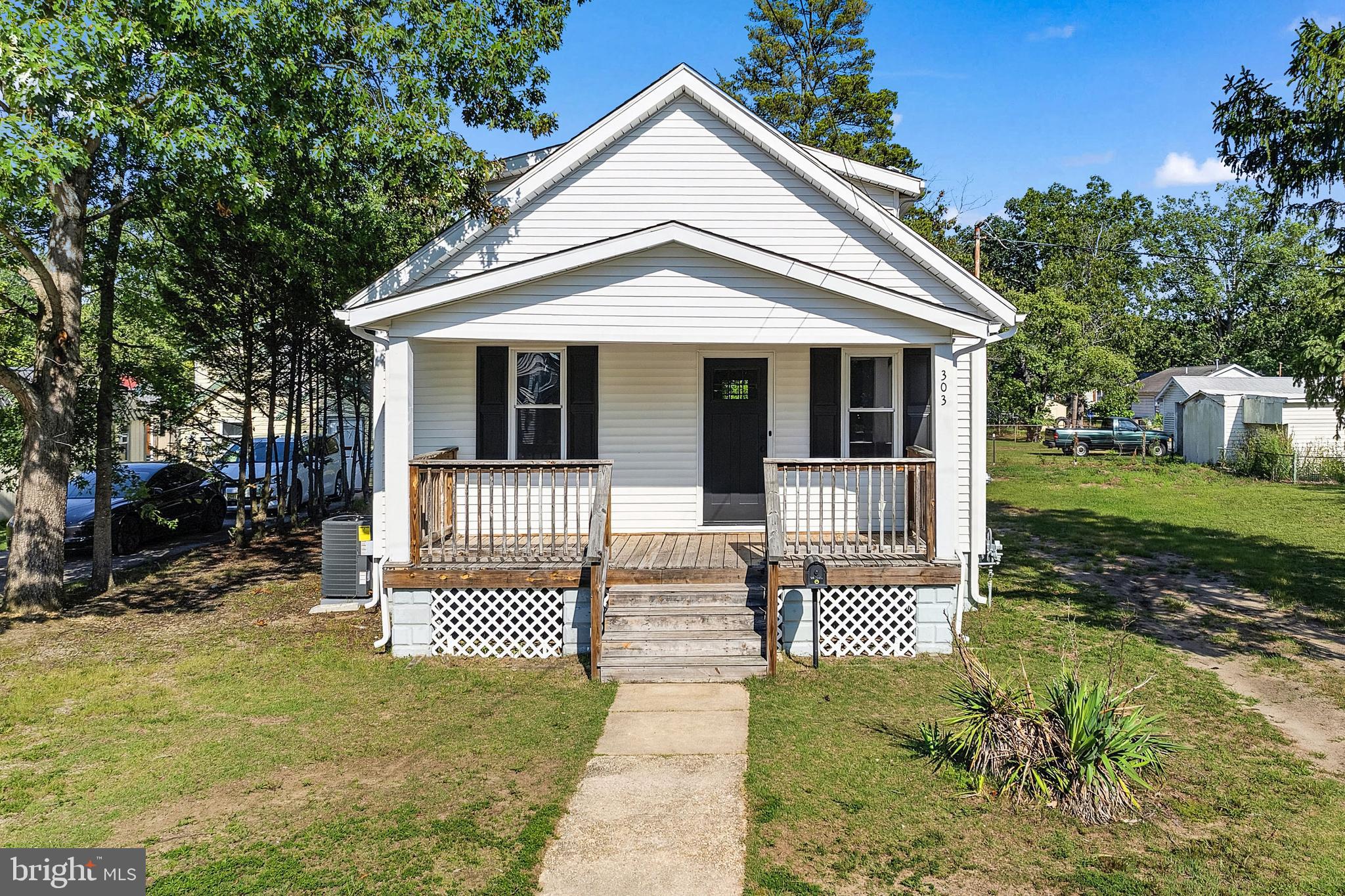 303 N 9TH STREET