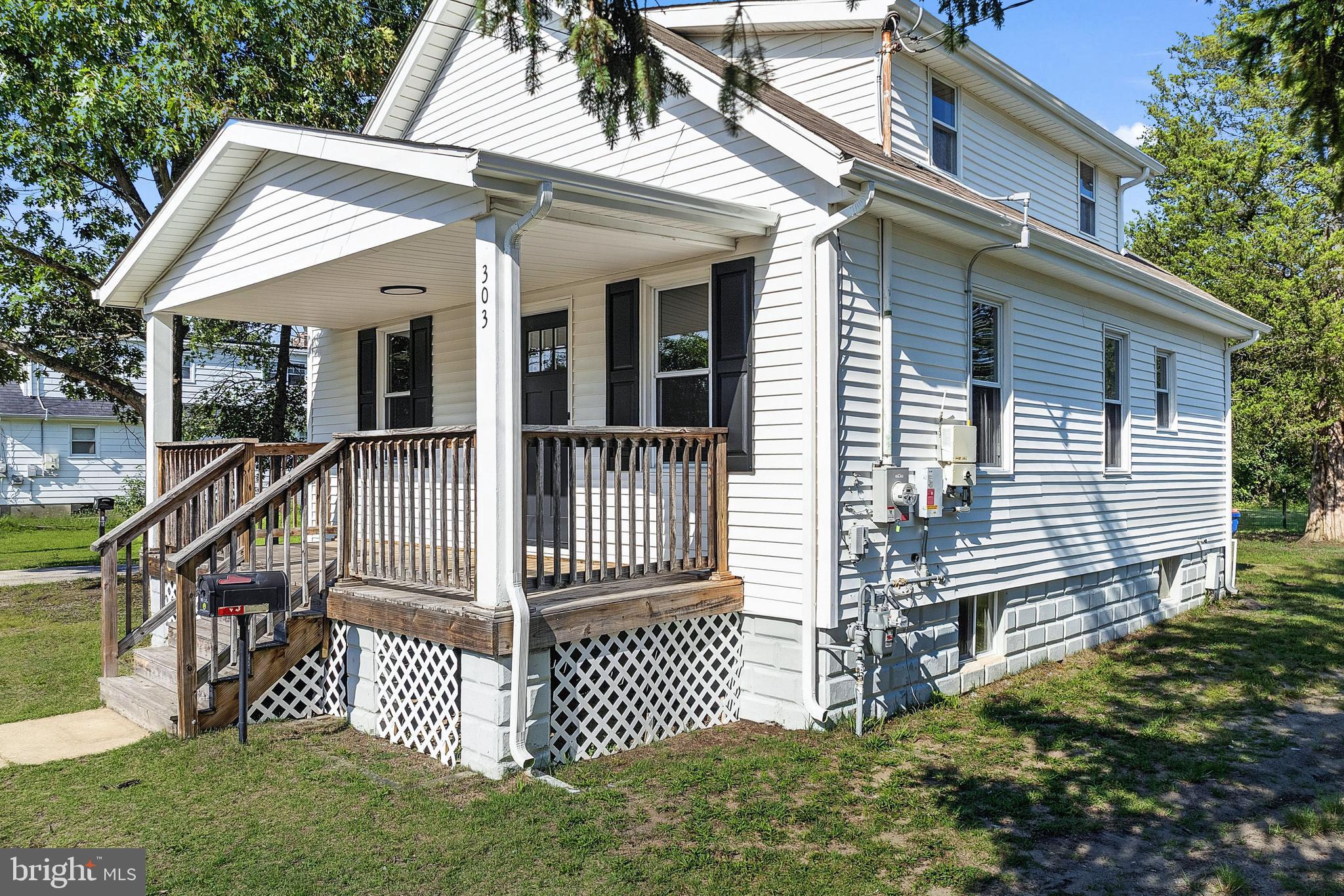 303 N 9TH STREET