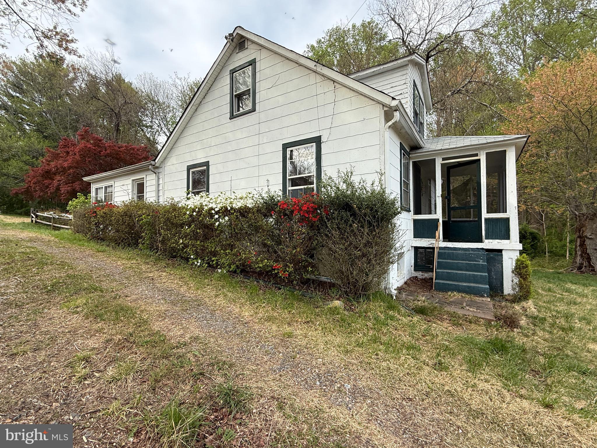 15901 RIVER ROAD