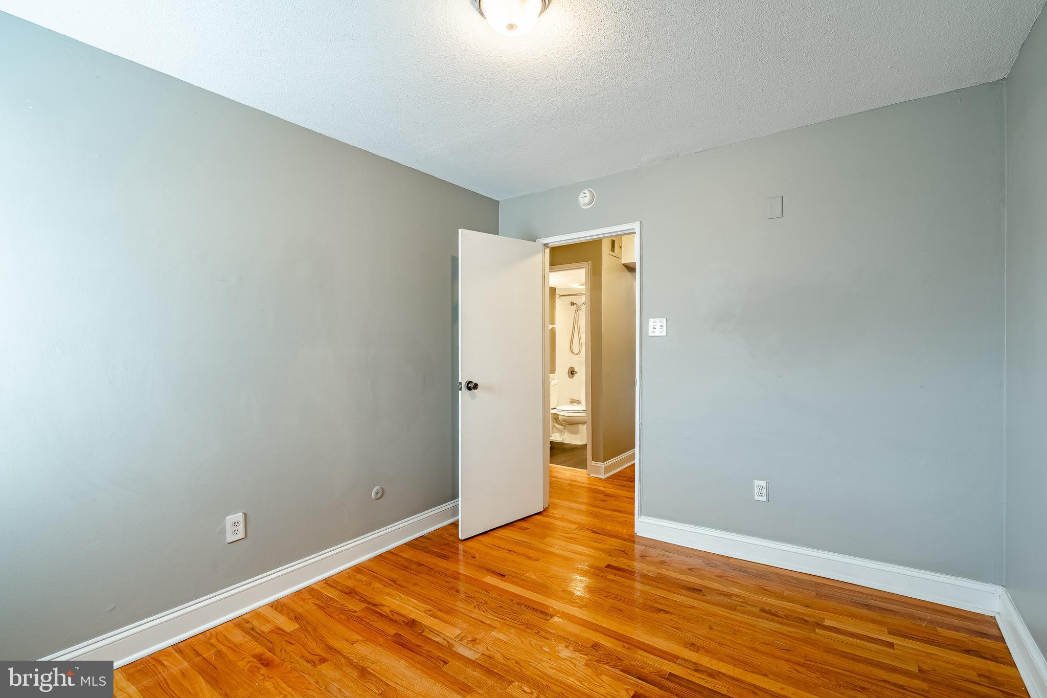 THE MEADOWS - Residential Lease