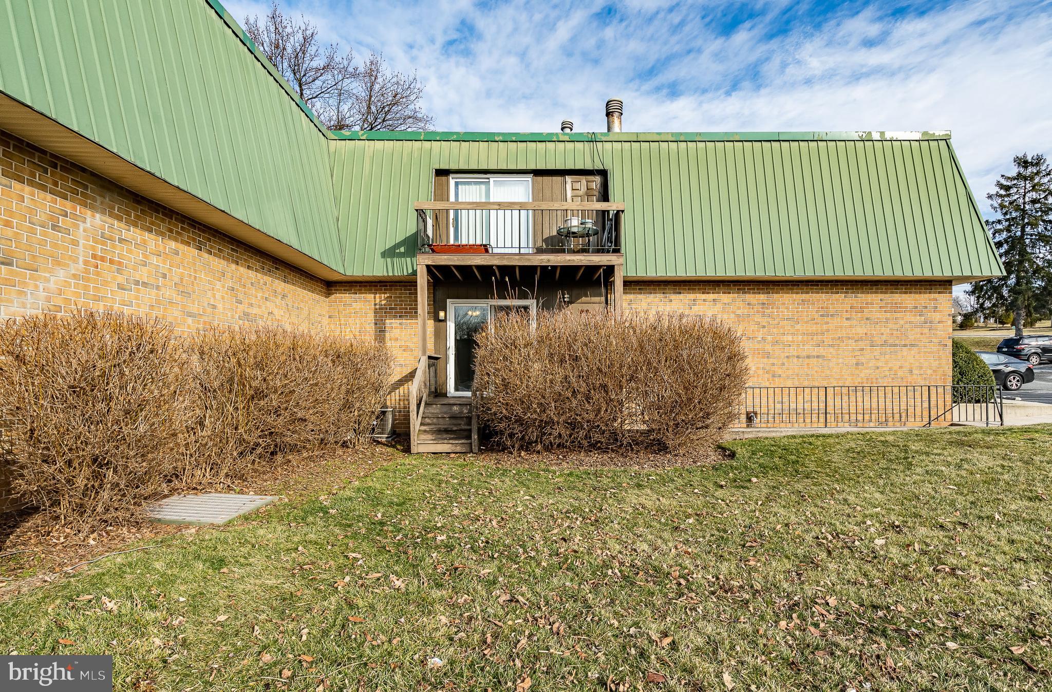 THE MEADOWS - Residential Lease