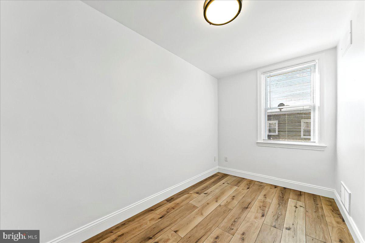 LANSDOWNE PARK - Residential