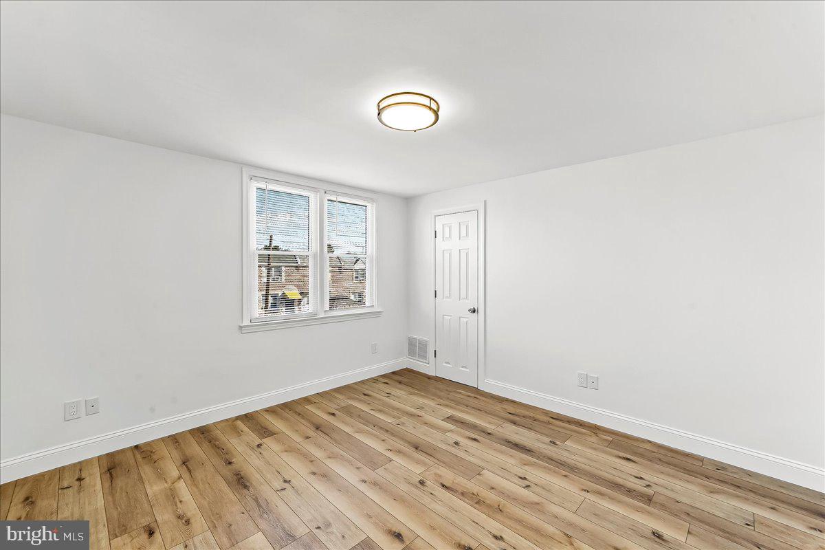 LANSDOWNE PARK - Residential