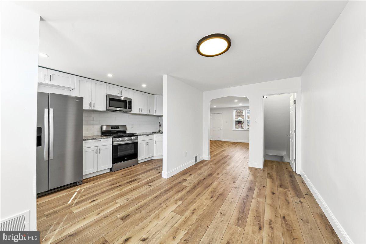 LANSDOWNE PARK - Residential