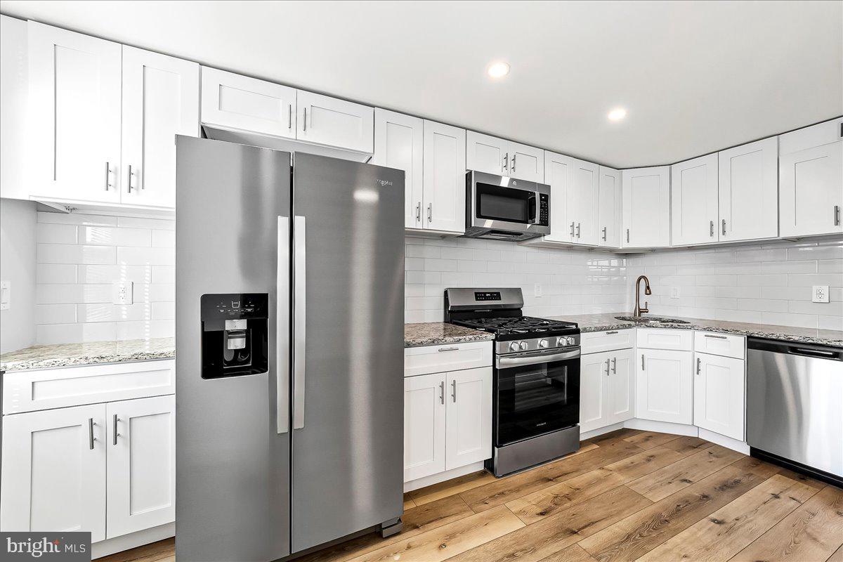 LANSDOWNE PARK - Residential