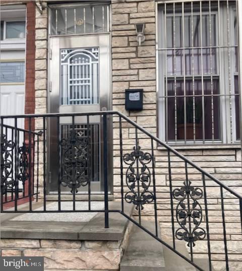 Beautifully Renovated 4-Bedroom Home at 733 Jackson St, South Philadelphia
Welcome to this stunning, fully renovated 4-bedroom, 4.5-bathroom home in the heart of Philadelphia. Originally remodeled in 2015, this residence blends classic charm with modern elegance.
Step inside to find gleaming hardwood floors throughout, central air conditioning, and a spacious, sunlit layout. The first floor features a stylish powder room, a formal dining room perfect for entertaining, and a gourmet kitchen outfitted with high-end finishes.
Each of the four generously sized bedrooms comes with its own private, fully remodeled bathroom, offering privacy and comfort for all residents or guests.
The fully finished basement provides additional living space, ideal for a media room, home gym, or office — and is beautifully lit to create a welcoming atmosphere.
Don’t miss your chance to own this move-in-ready gem in one of South Philadelphia’s vibrant neighborhoods!