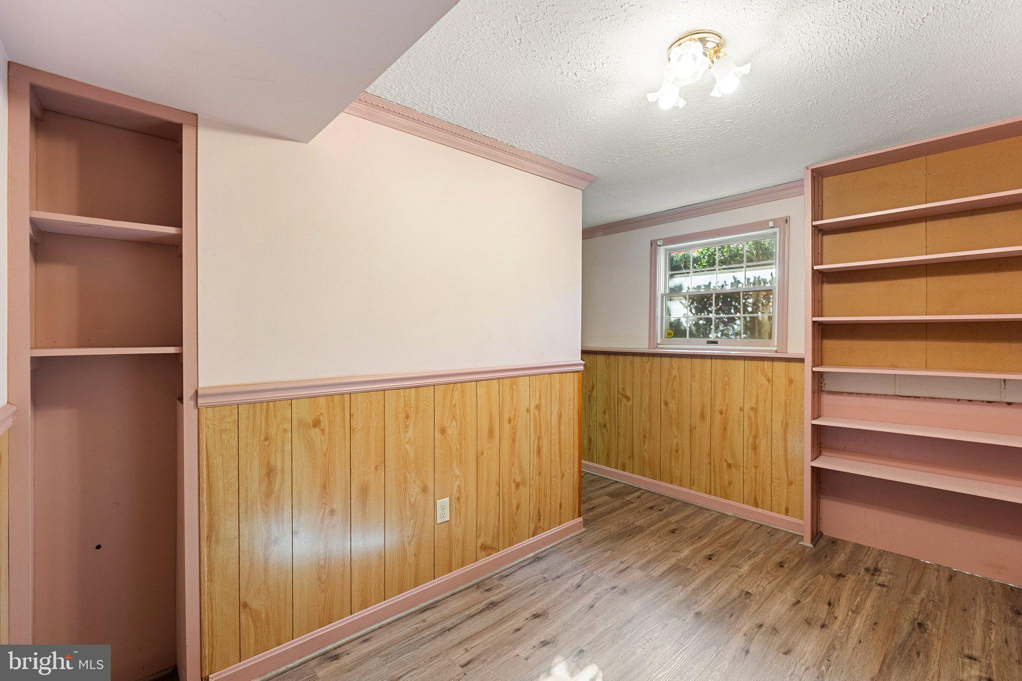 PATRICK HENRY ESTATES - Residential