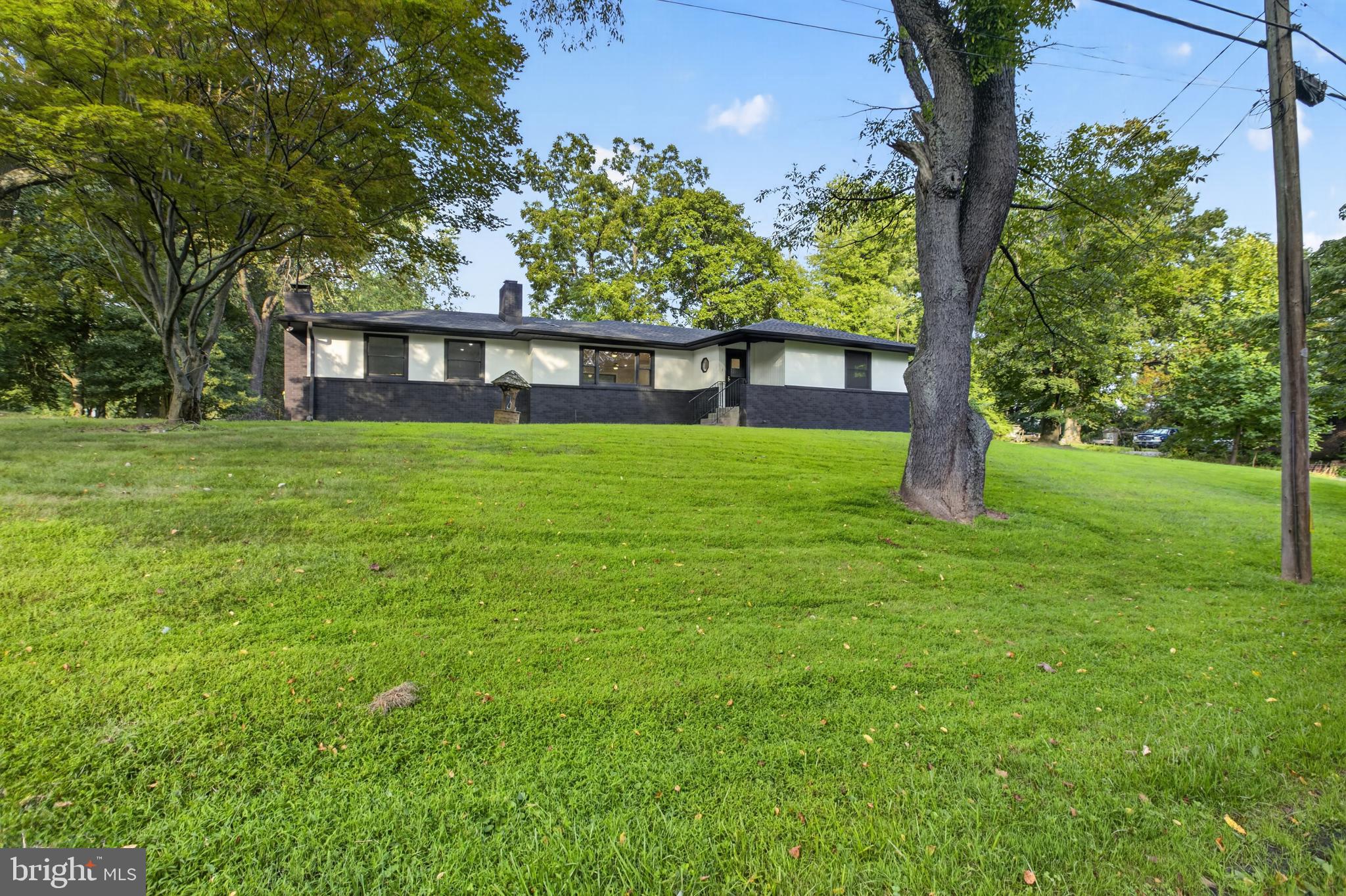 1 SUMMIT AVENUE