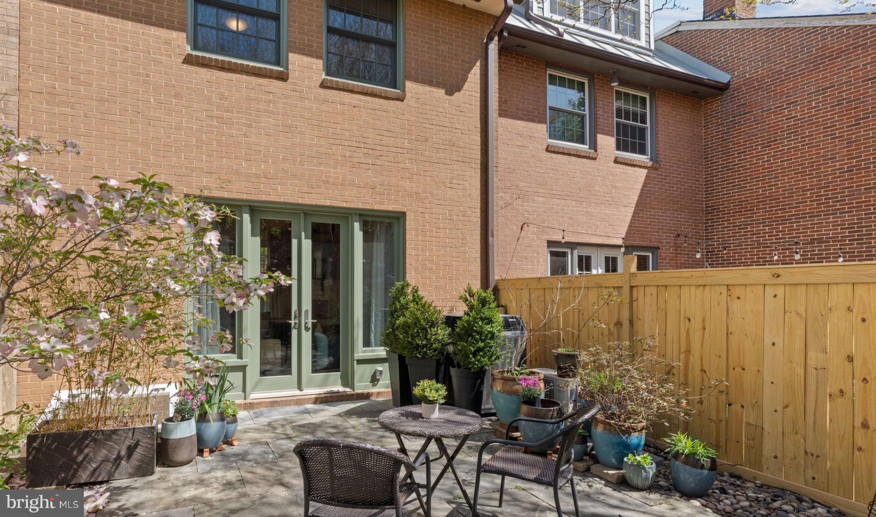 BRANDT TOWNHOUSE - Residential Lease