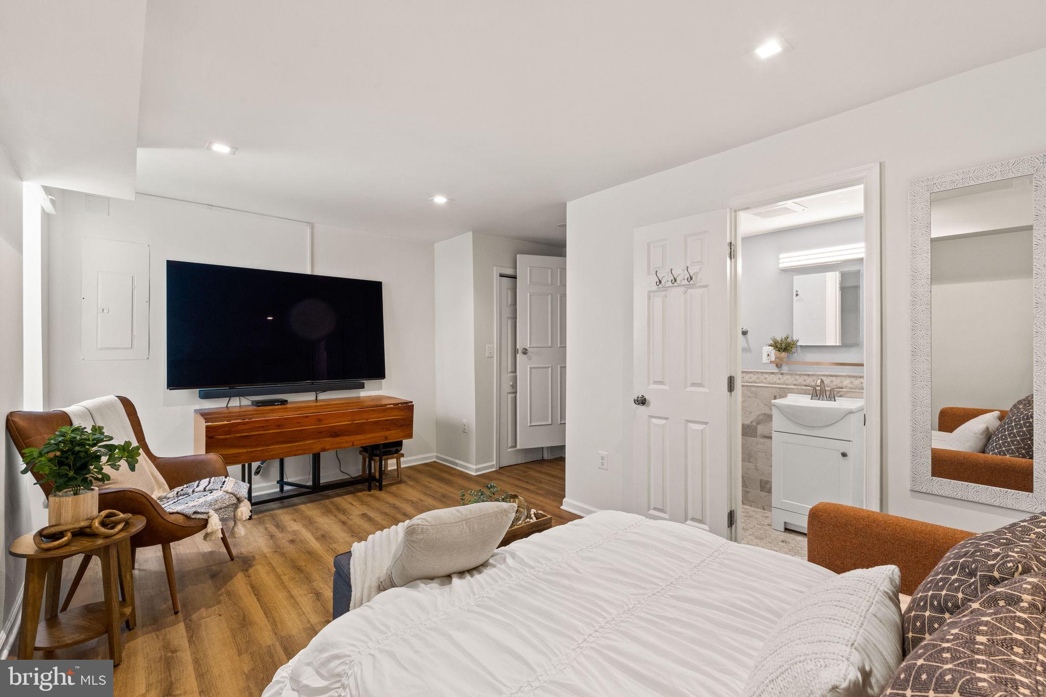 BRANDT TOWNHOUSE - Residential Lease