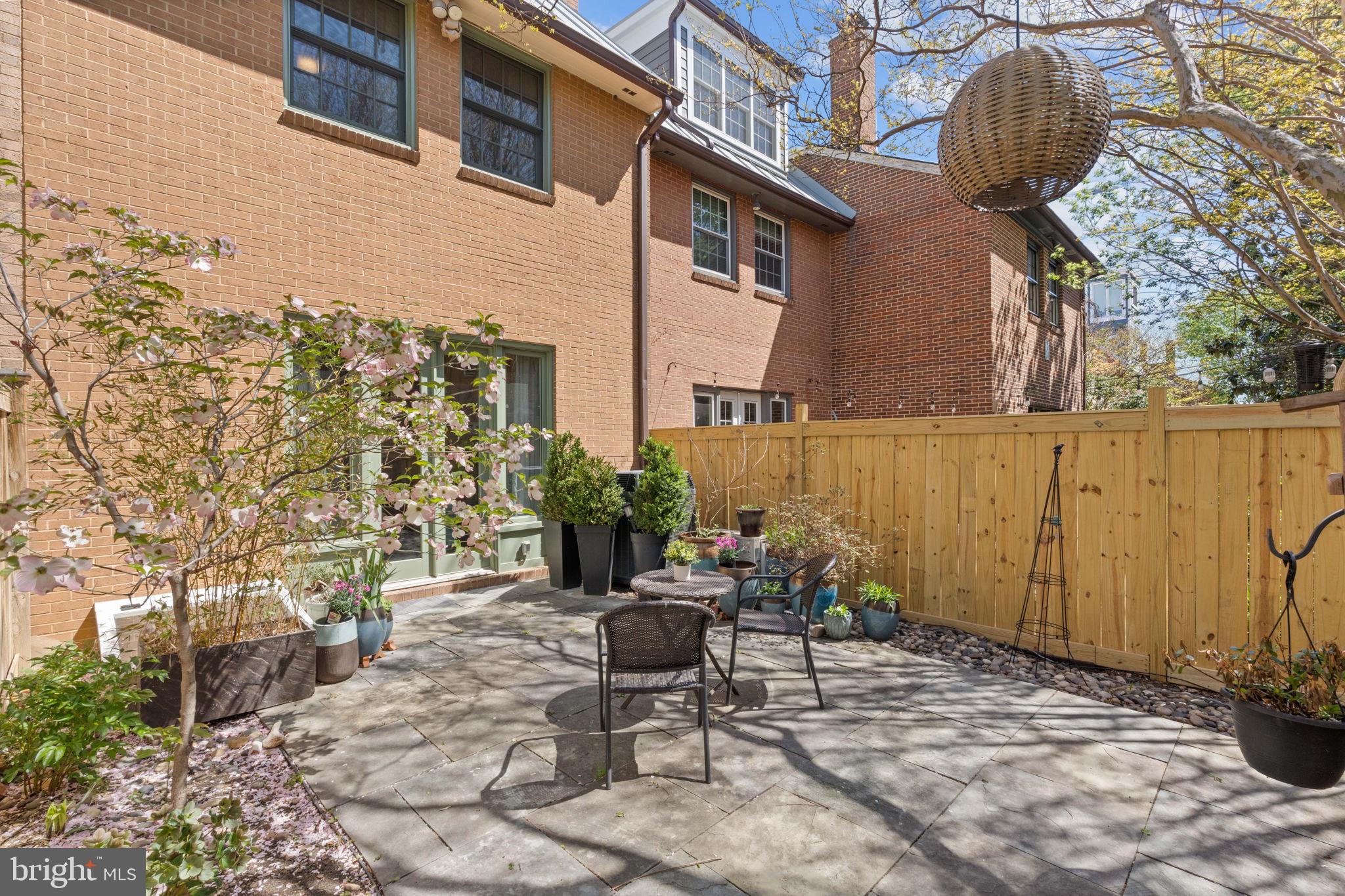 BRANDT TOWNHOUSE - Residential Lease