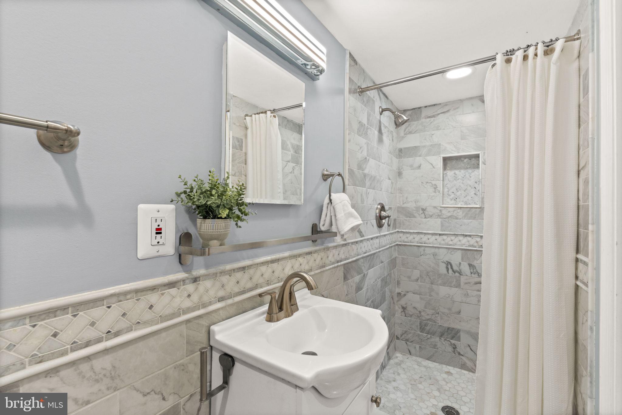 BRANDT TOWNHOUSE - Residential Lease