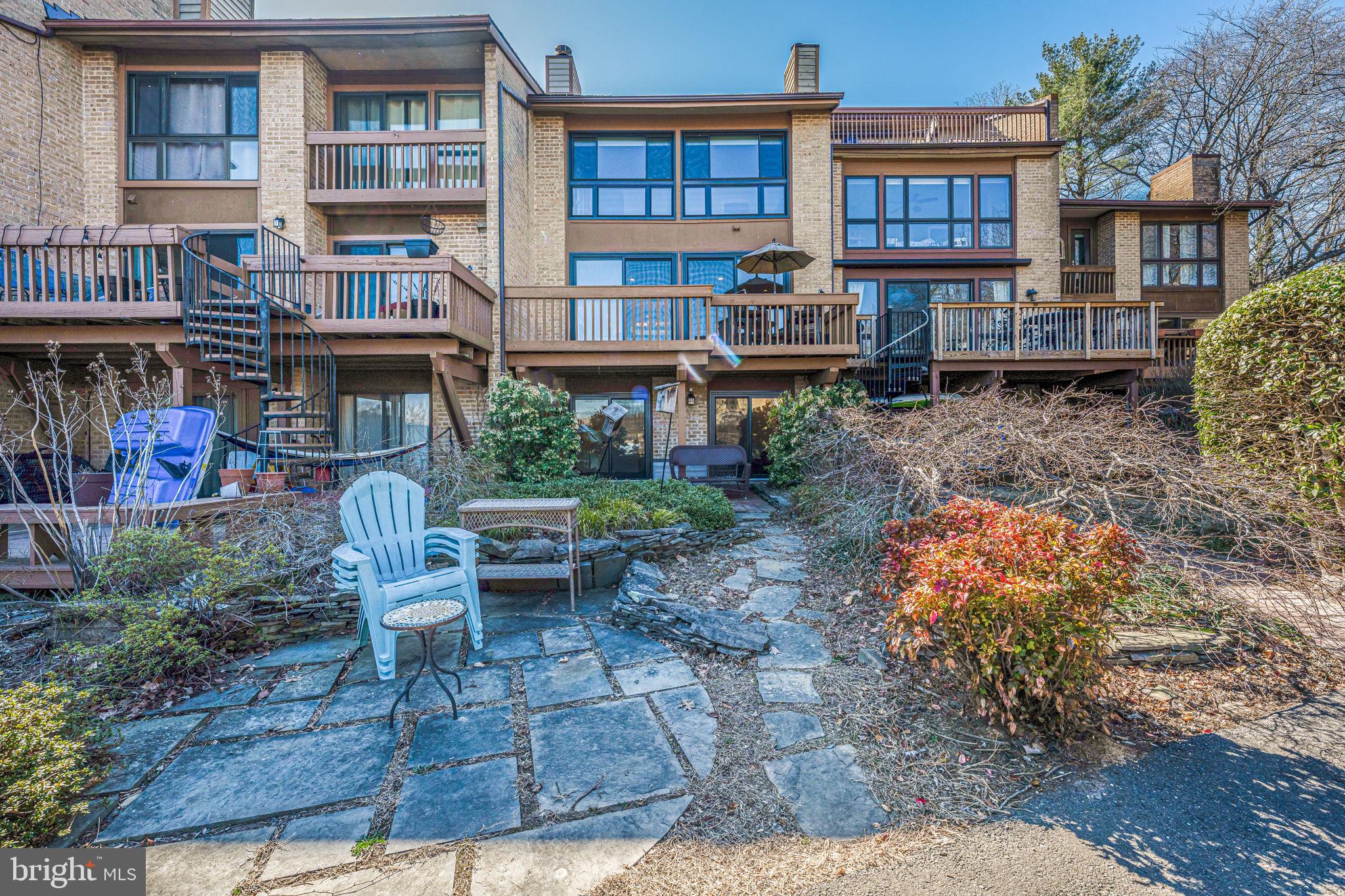 RESTON - Residential Lease