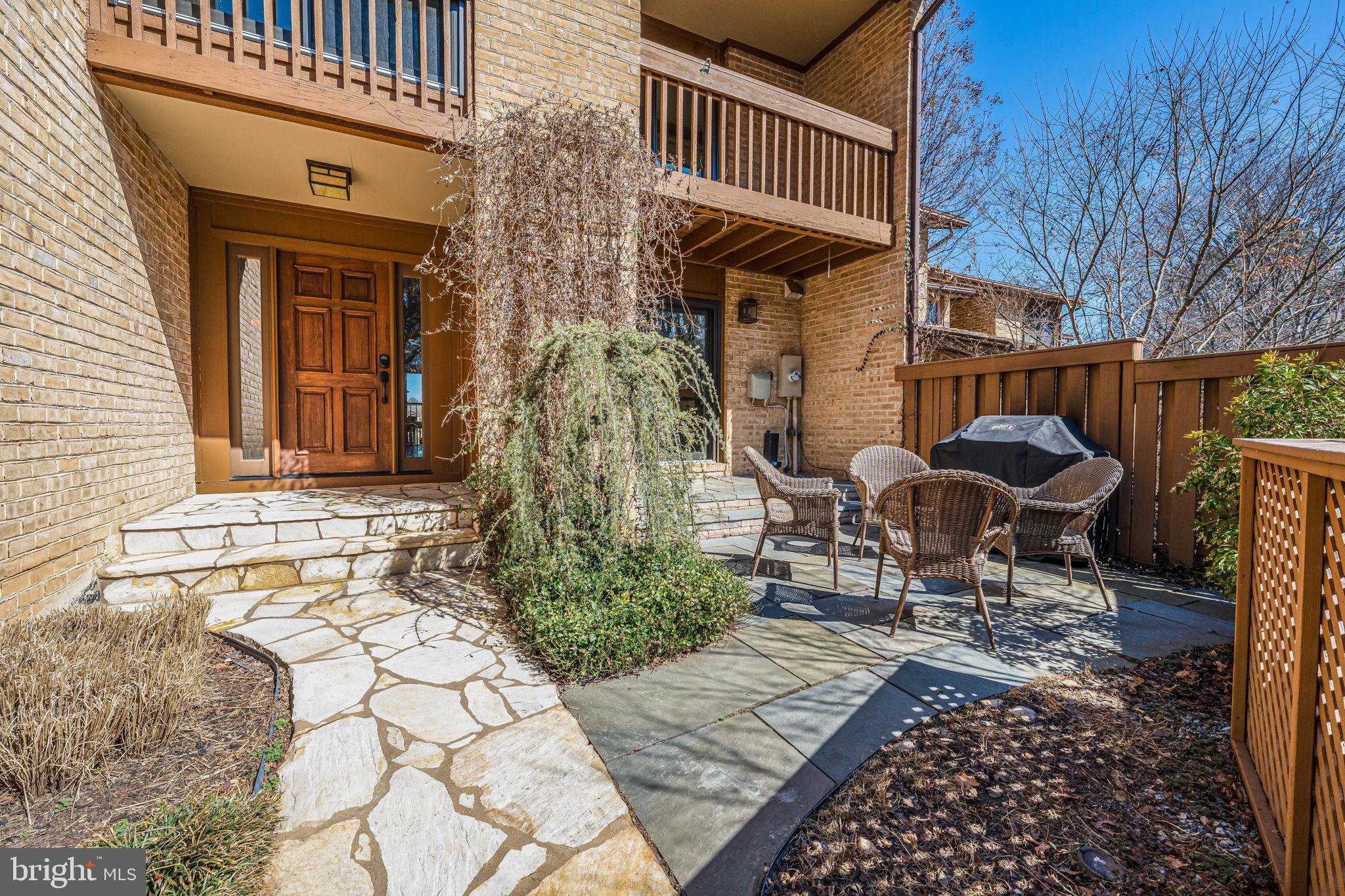 RESTON - Residential Lease