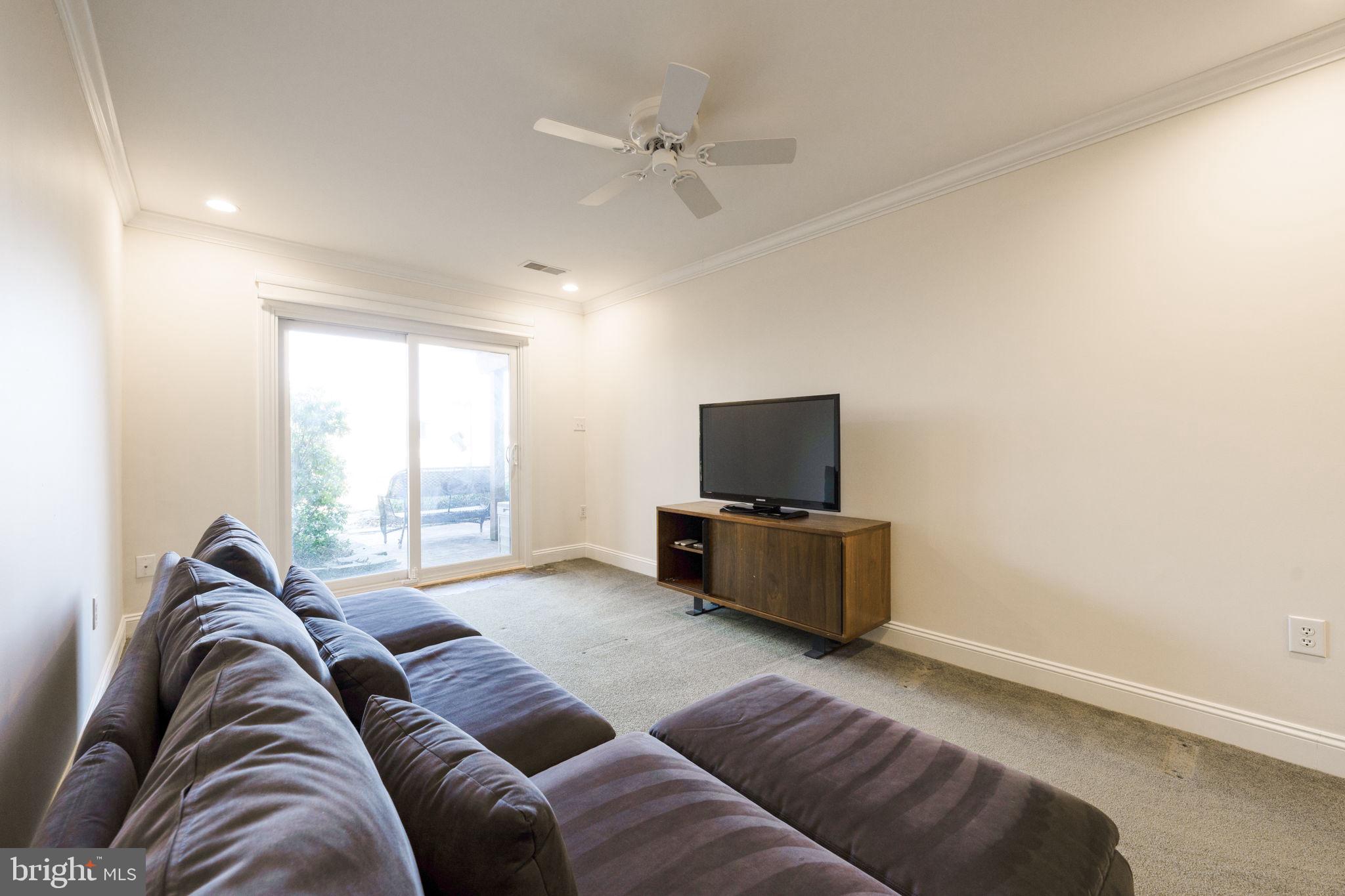 RESTON - Residential Lease