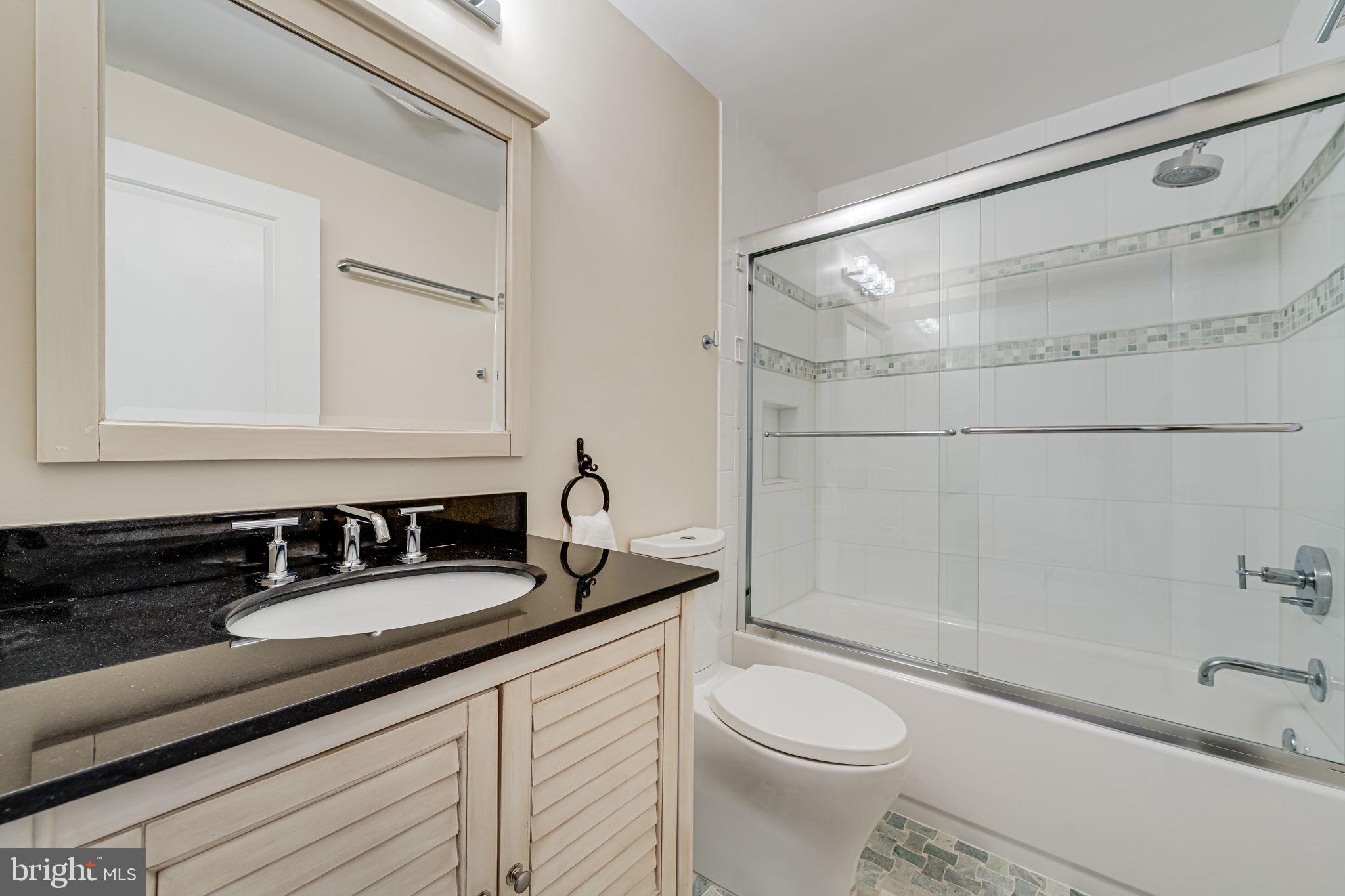 RESTON - Residential Lease