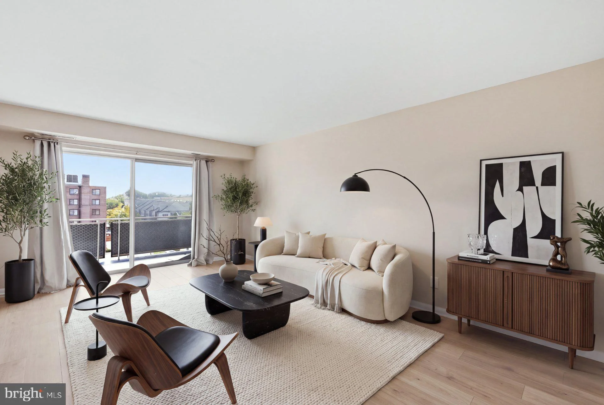 1931 N Cleveland Street Unit 606