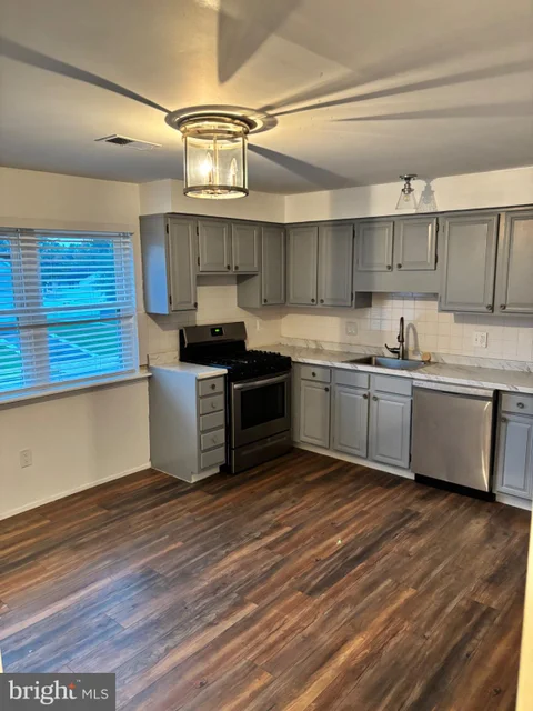 MLS: NJCD2128384