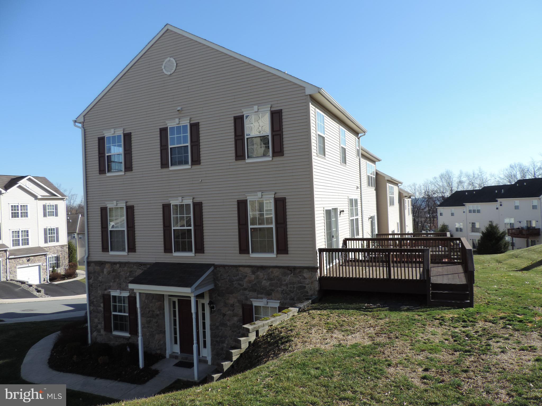 WOODCREST HILLS - Residential