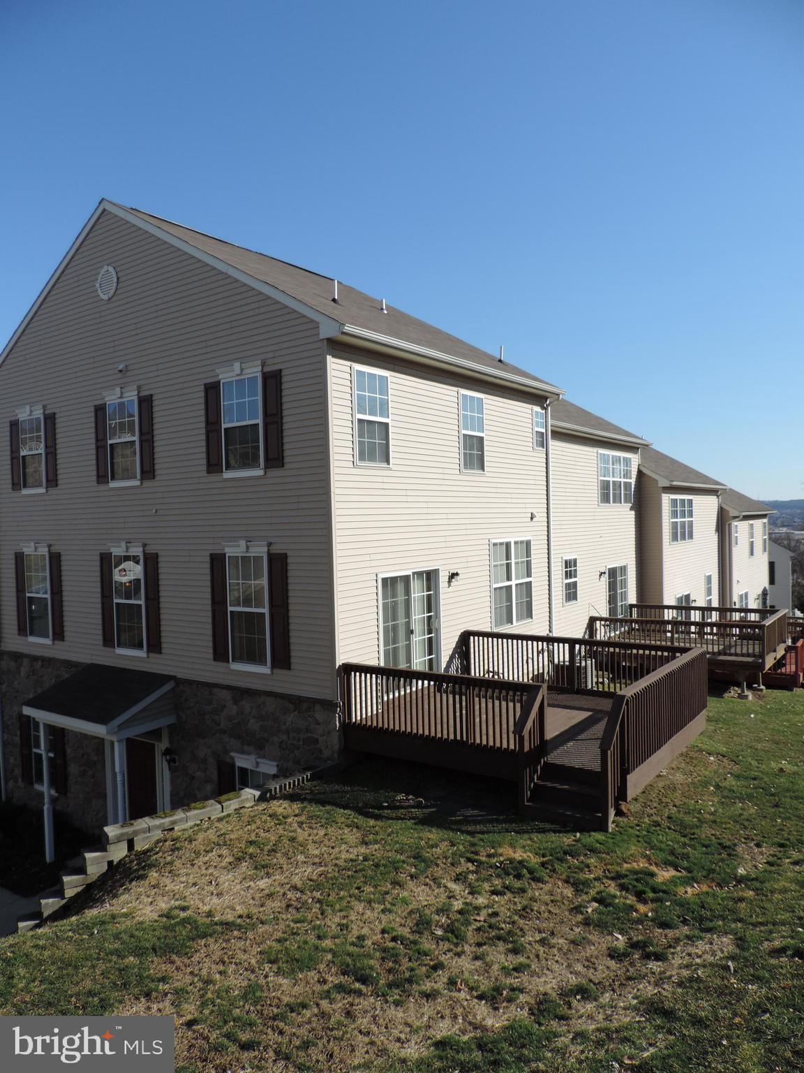 WOODCREST HILLS - Residential