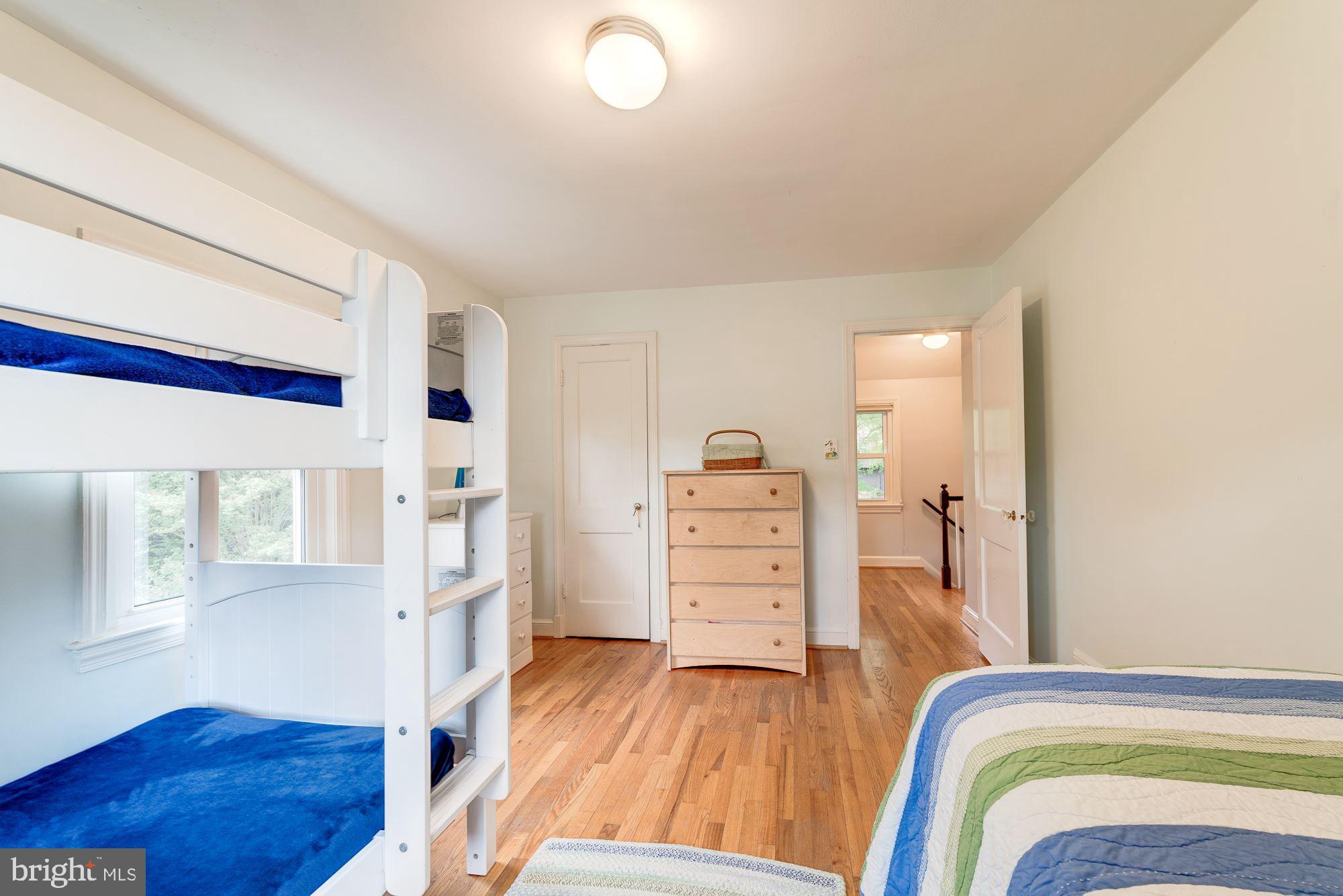 BERKSHIRE OAKWOOD - Residential