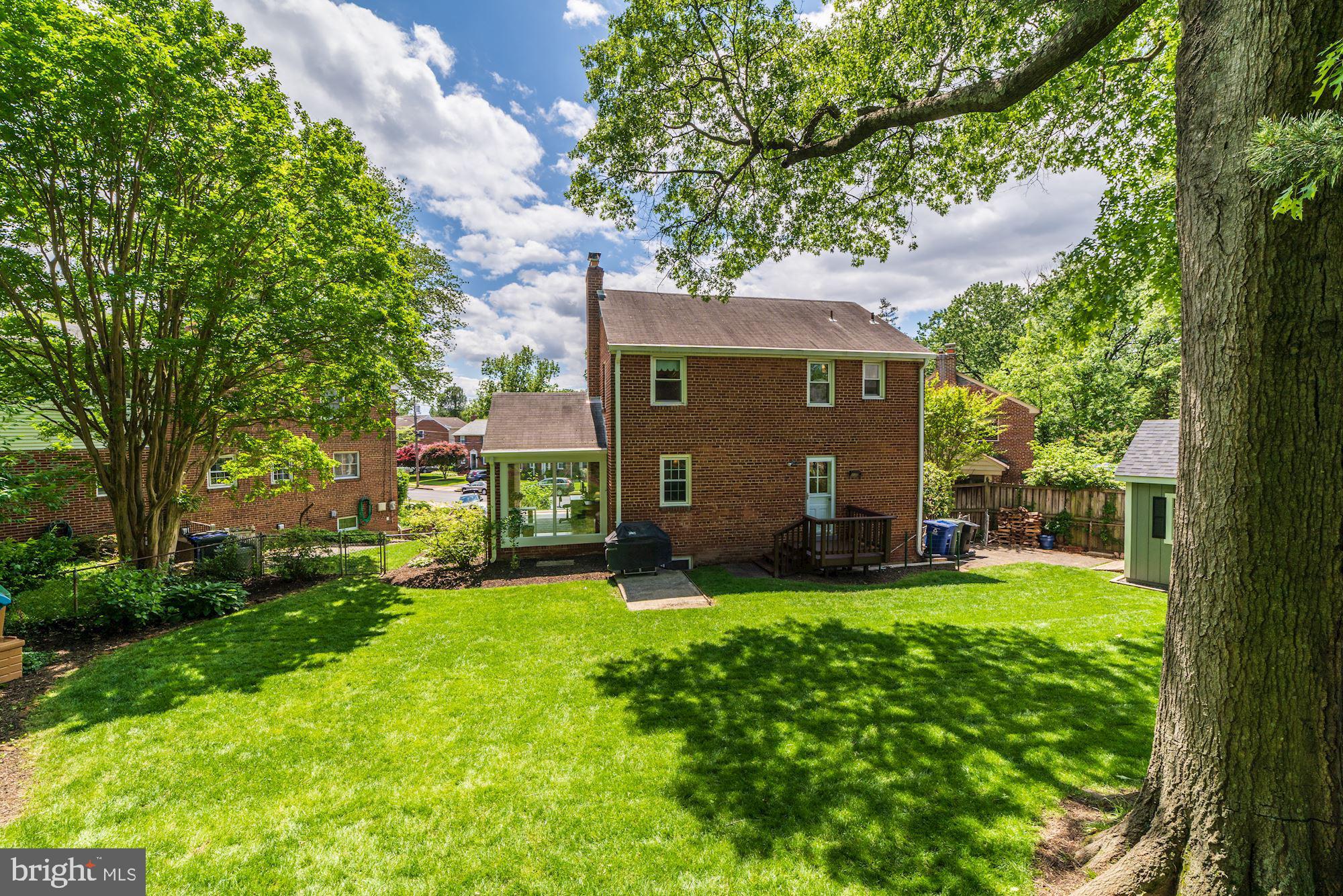 BERKSHIRE OAKWOOD - Residential