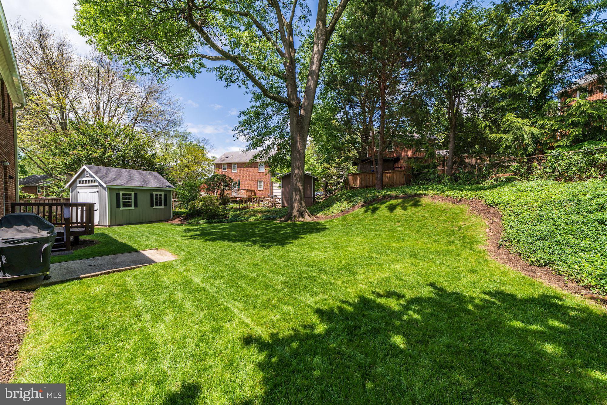 BERKSHIRE OAKWOOD - Residential