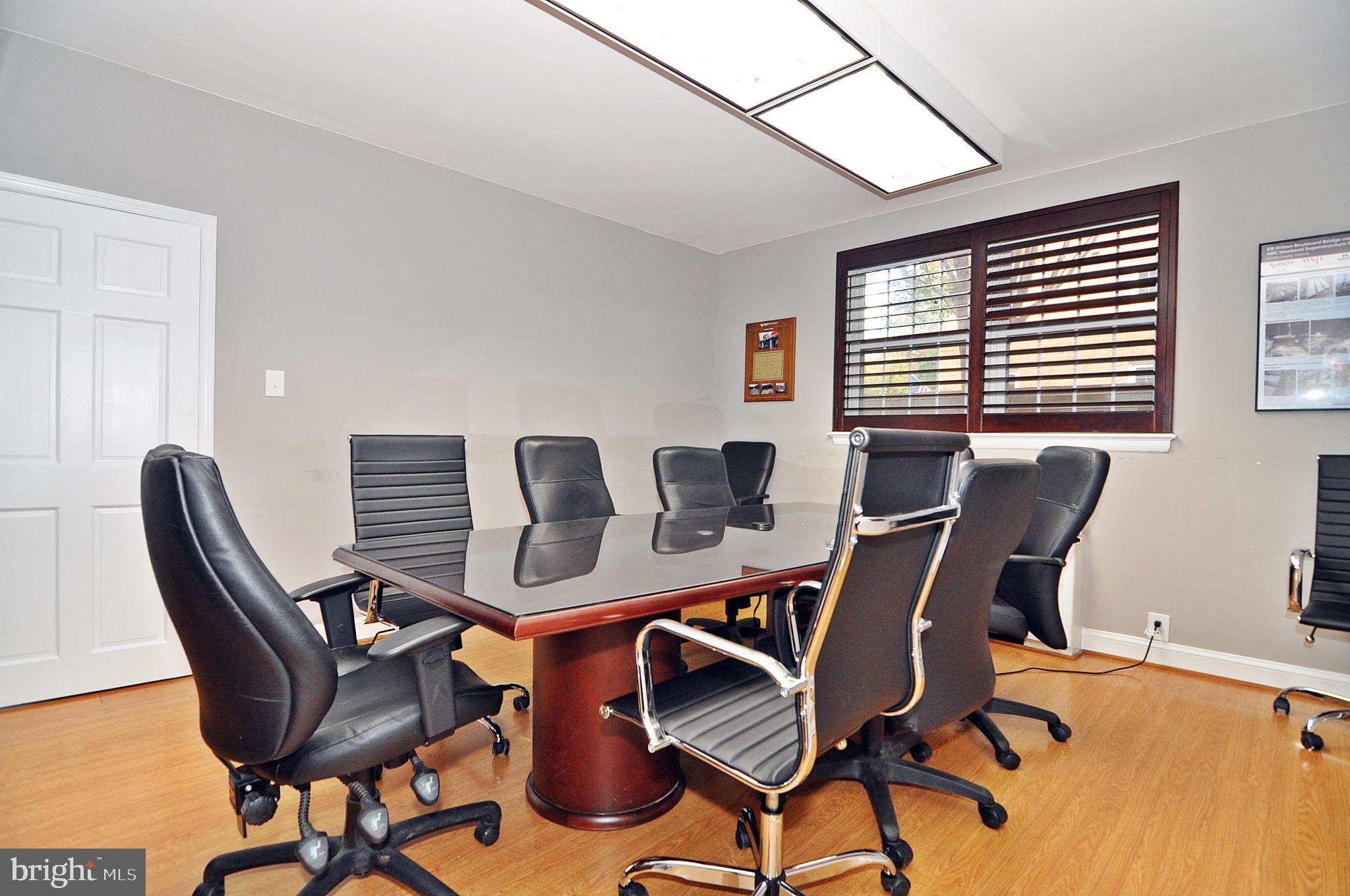 FALLS CHURCH CITY - Commercial Sale