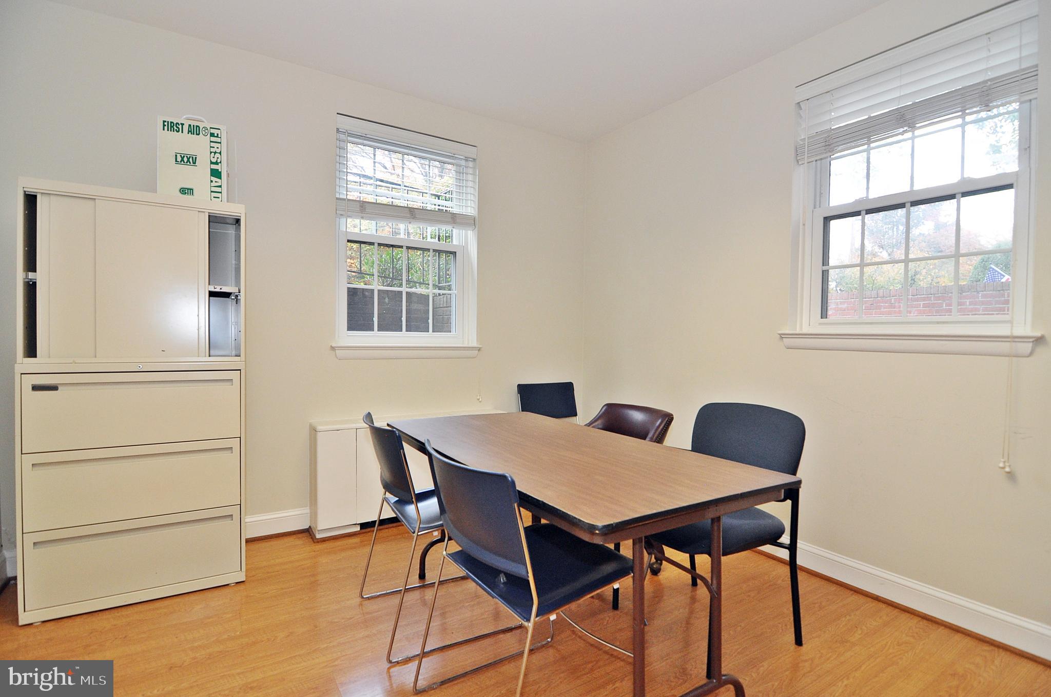 FALLS CHURCH CITY - Commercial Sale