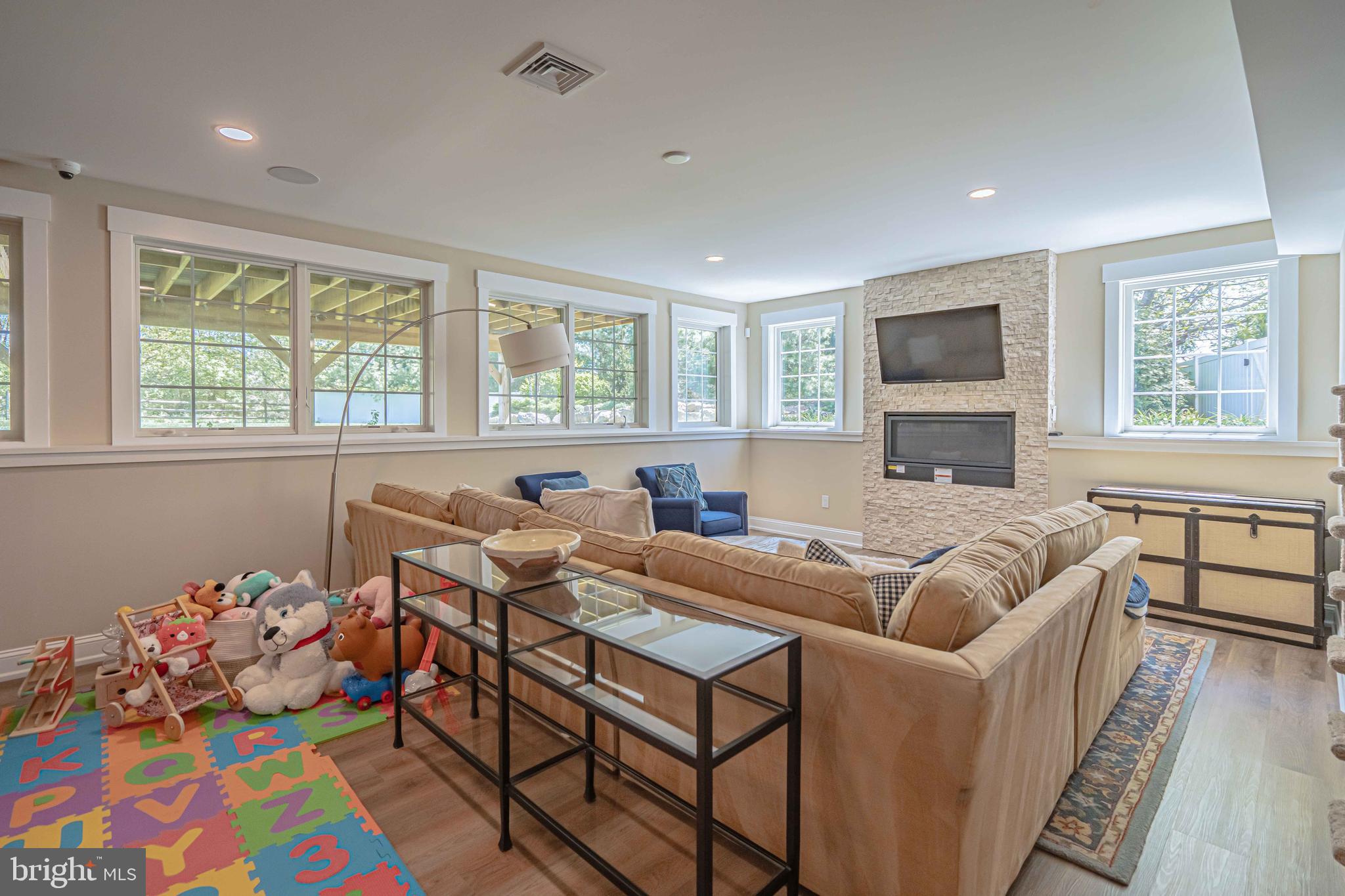 STONE BRIAR - Residential