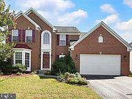 Tenant Occupied Home! Please do not disturb the tenants! Please contact listing agent to schedule showings.