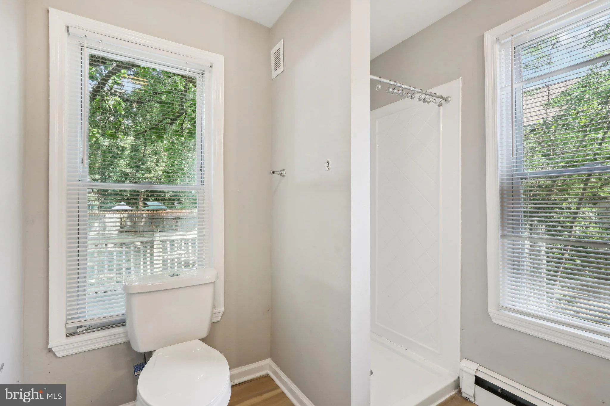 Glassboro, New Jersey 08028, United States, 5 Bedrooms Bedrooms, ,2 BathroomsBathrooms,Residential,Active,49180