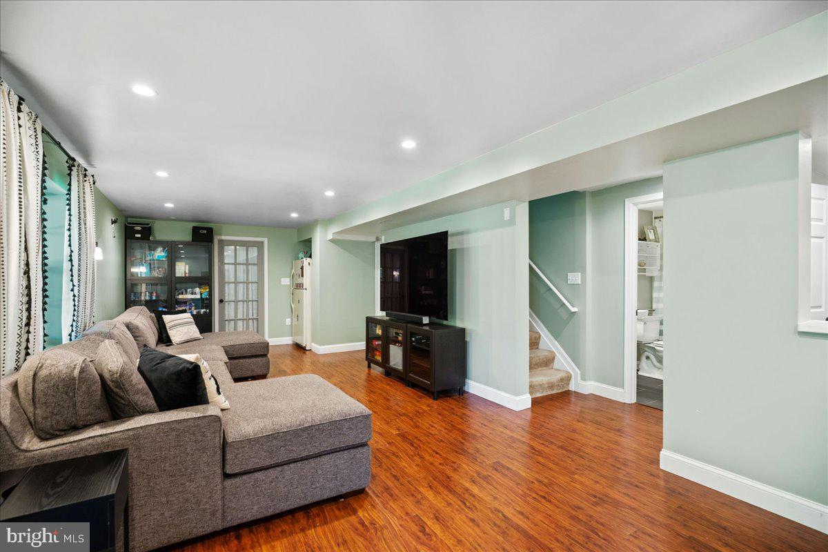 VILLAGES AT LEONARDTOWN - Residential