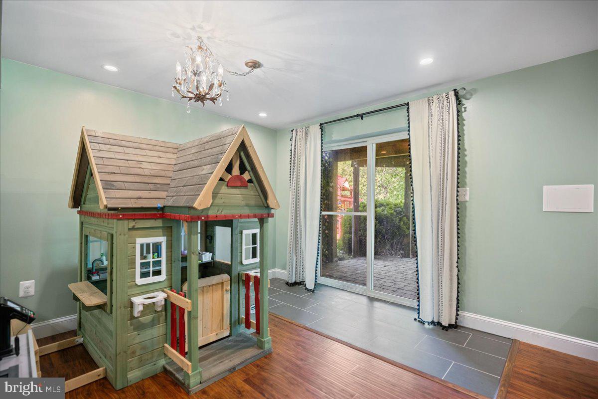 VILLAGES AT LEONARDTOWN - Residential