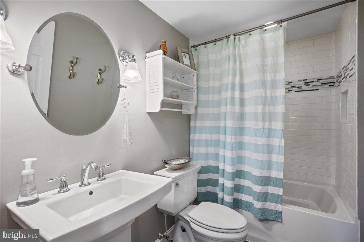 VILLAGES AT LEONARDTOWN - Residential