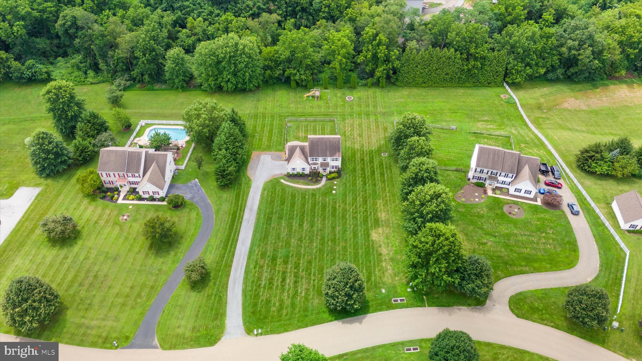 BLACKBURN KNOLL - Residential